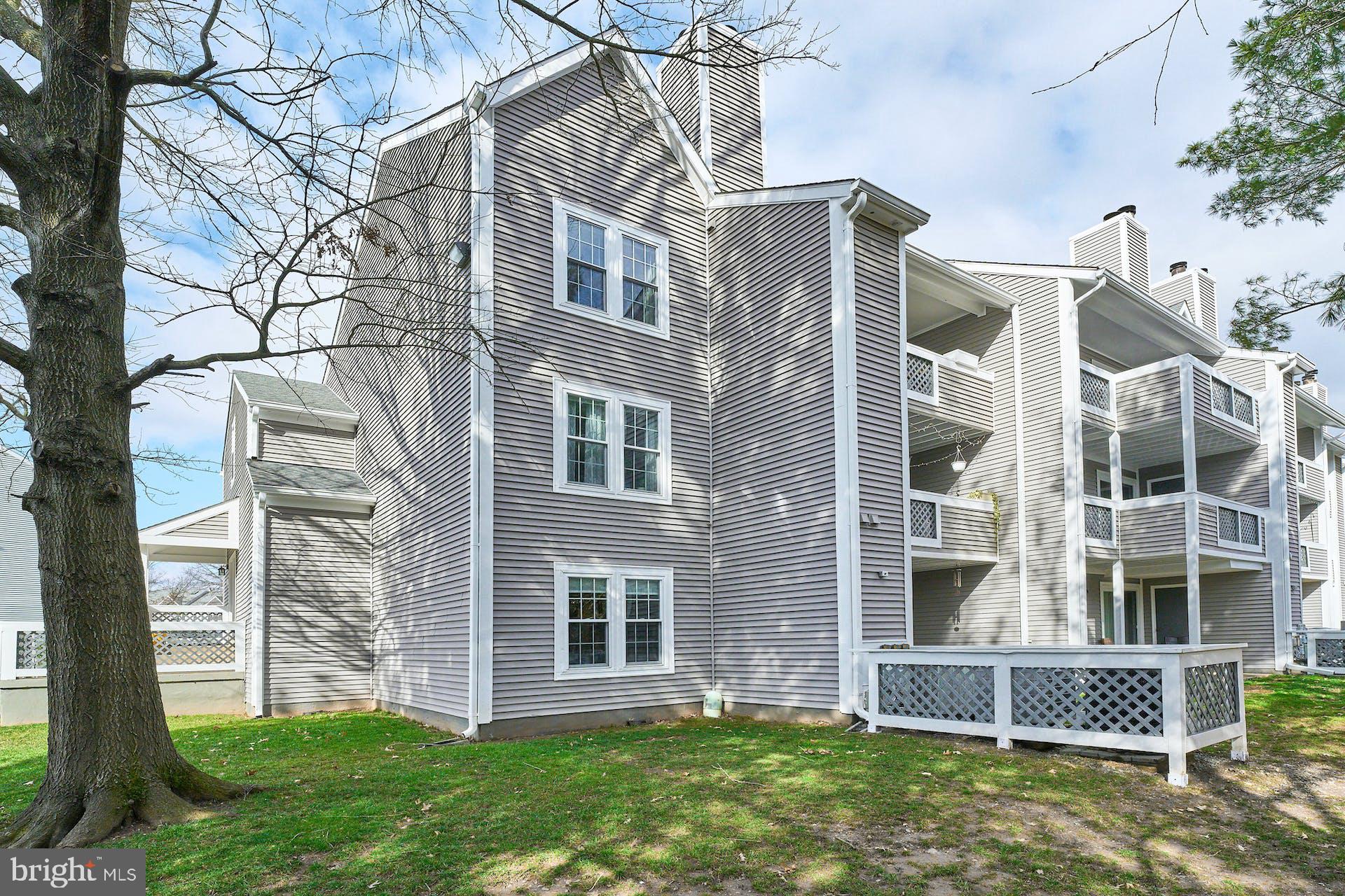 GRAYS POINTE - Residential