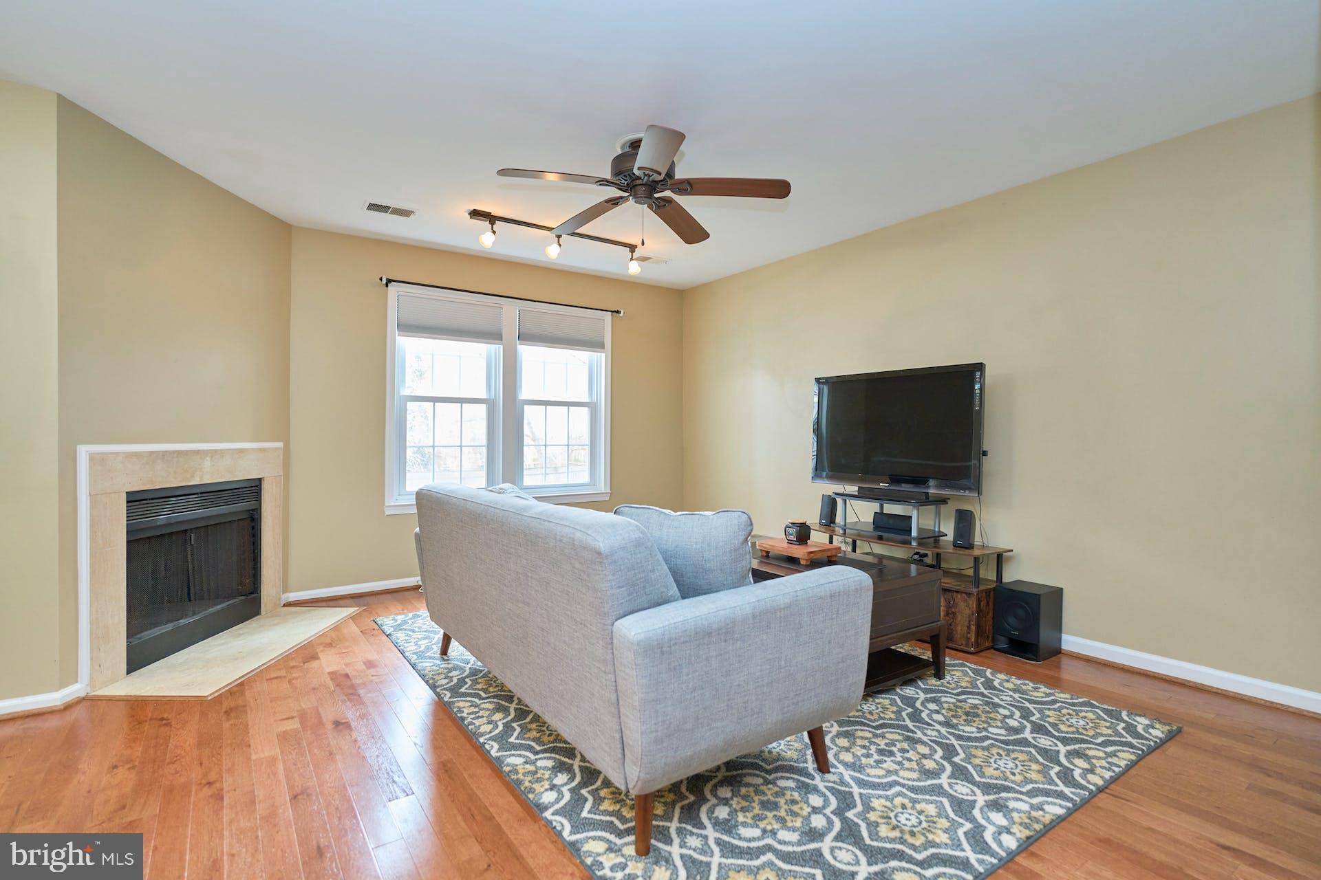 GRAYS POINTE - Residential