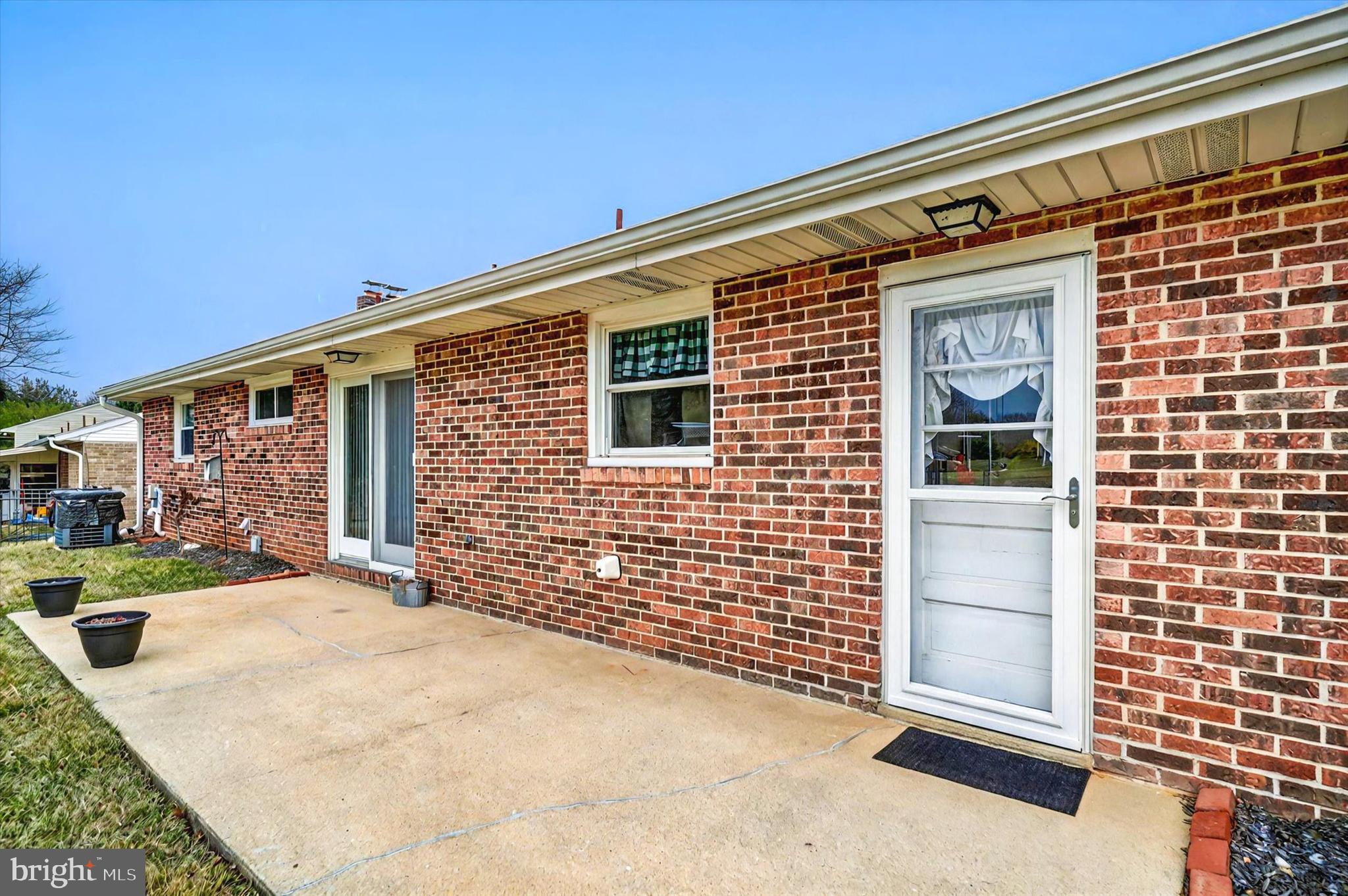 LEADER HEIGHTS - Residential