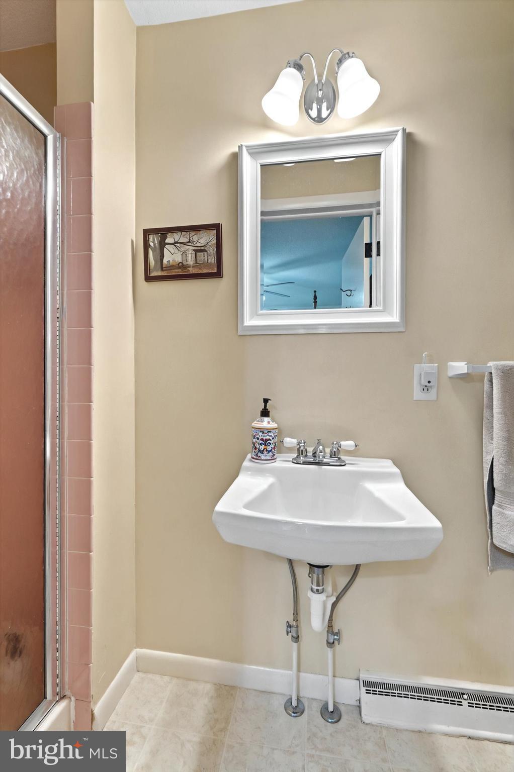 LEADER HEIGHTS - Residential