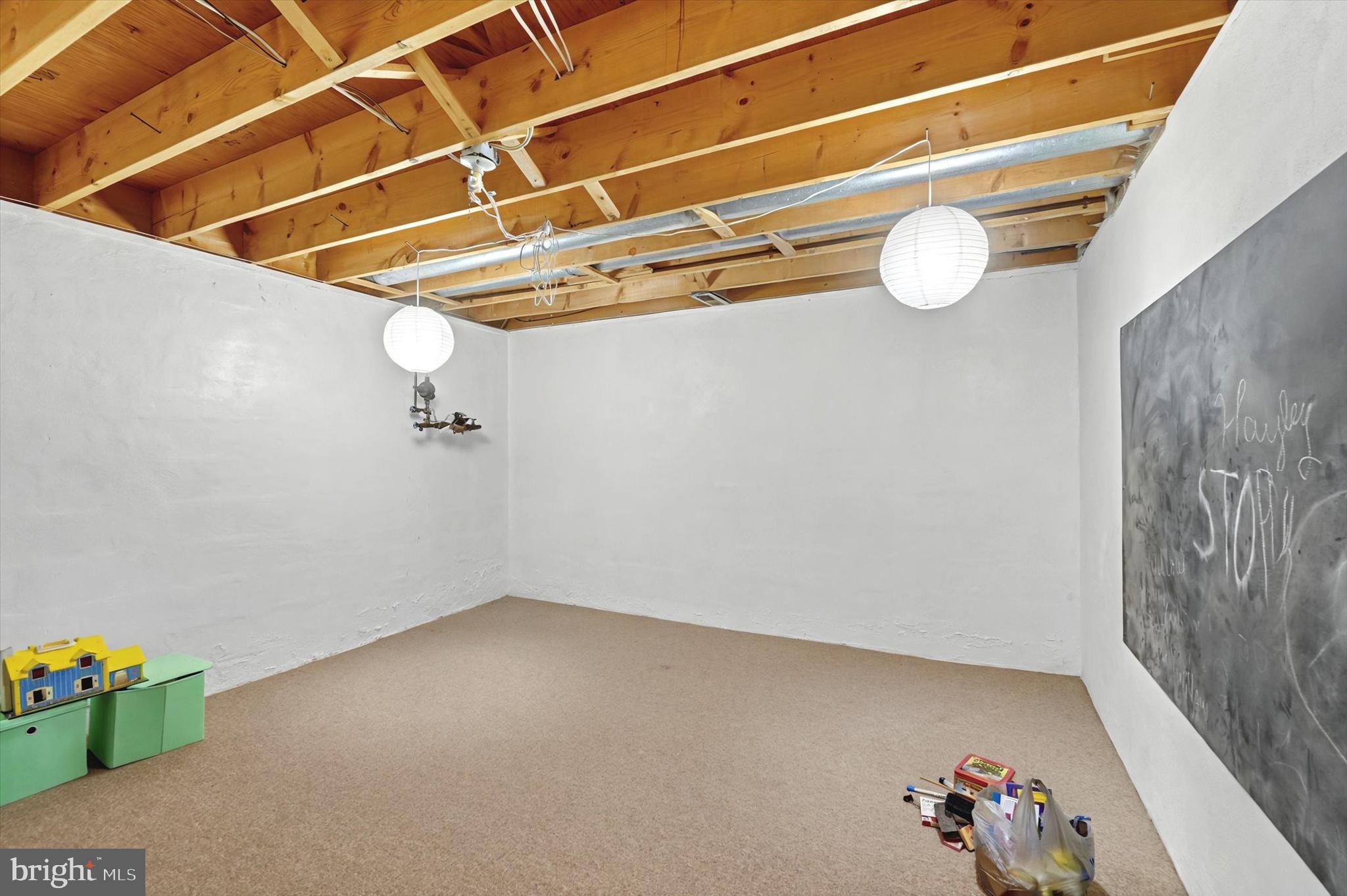 LEADER HEIGHTS - Residential