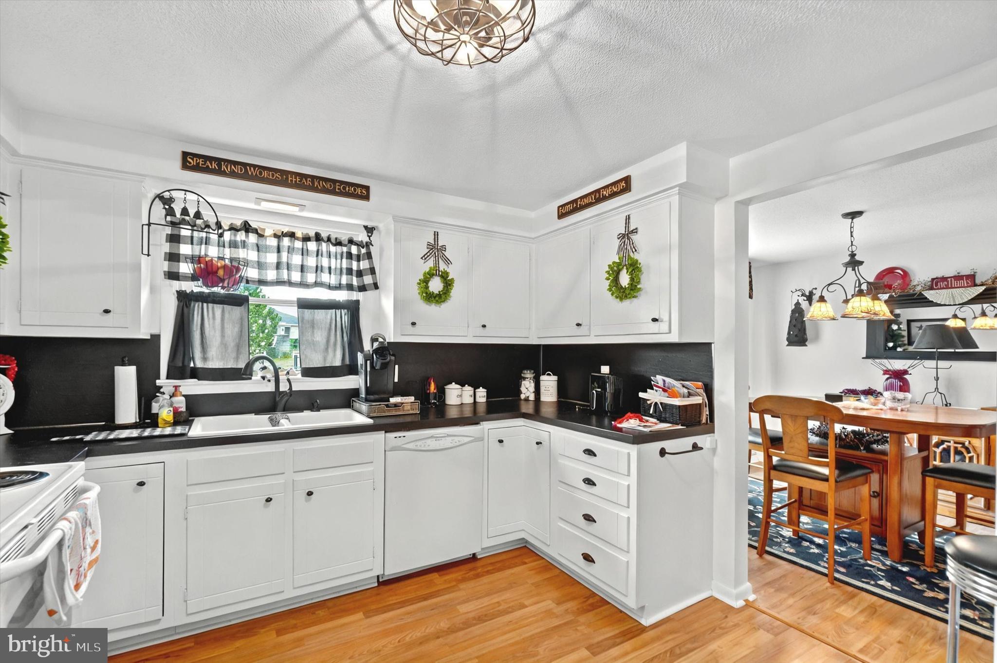 LEADER HEIGHTS - Residential