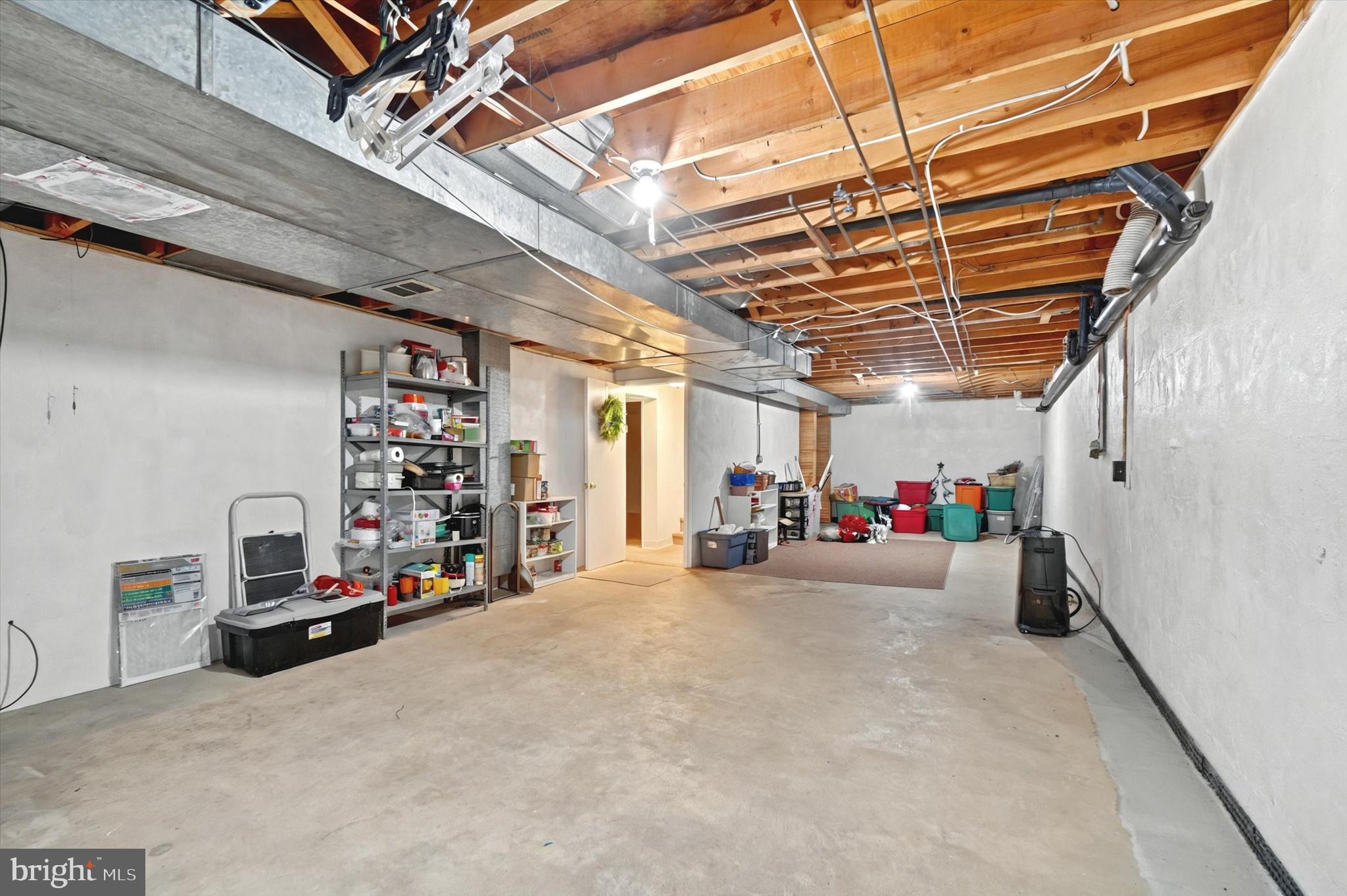 LEADER HEIGHTS - Residential