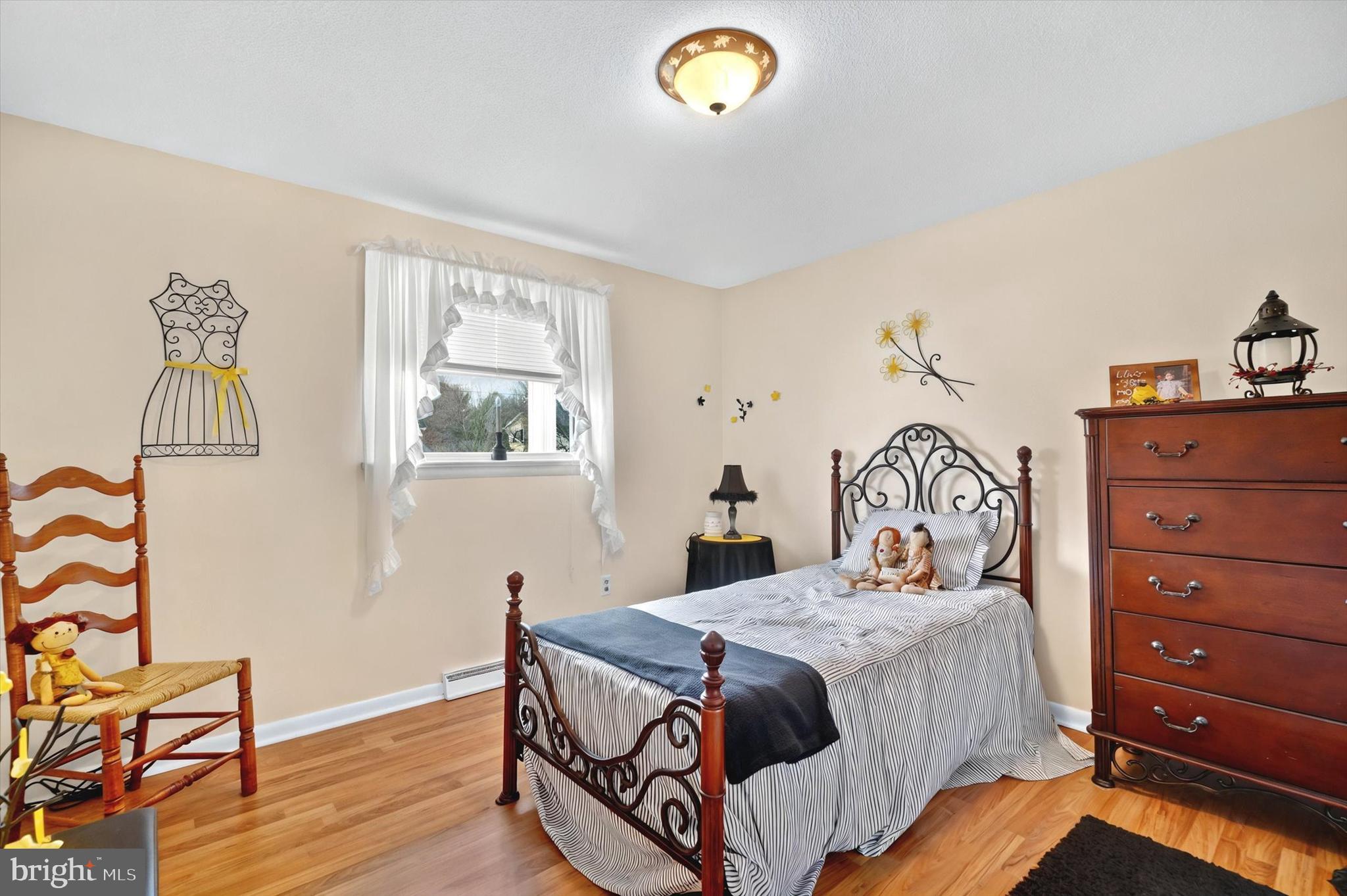 LEADER HEIGHTS - Residential