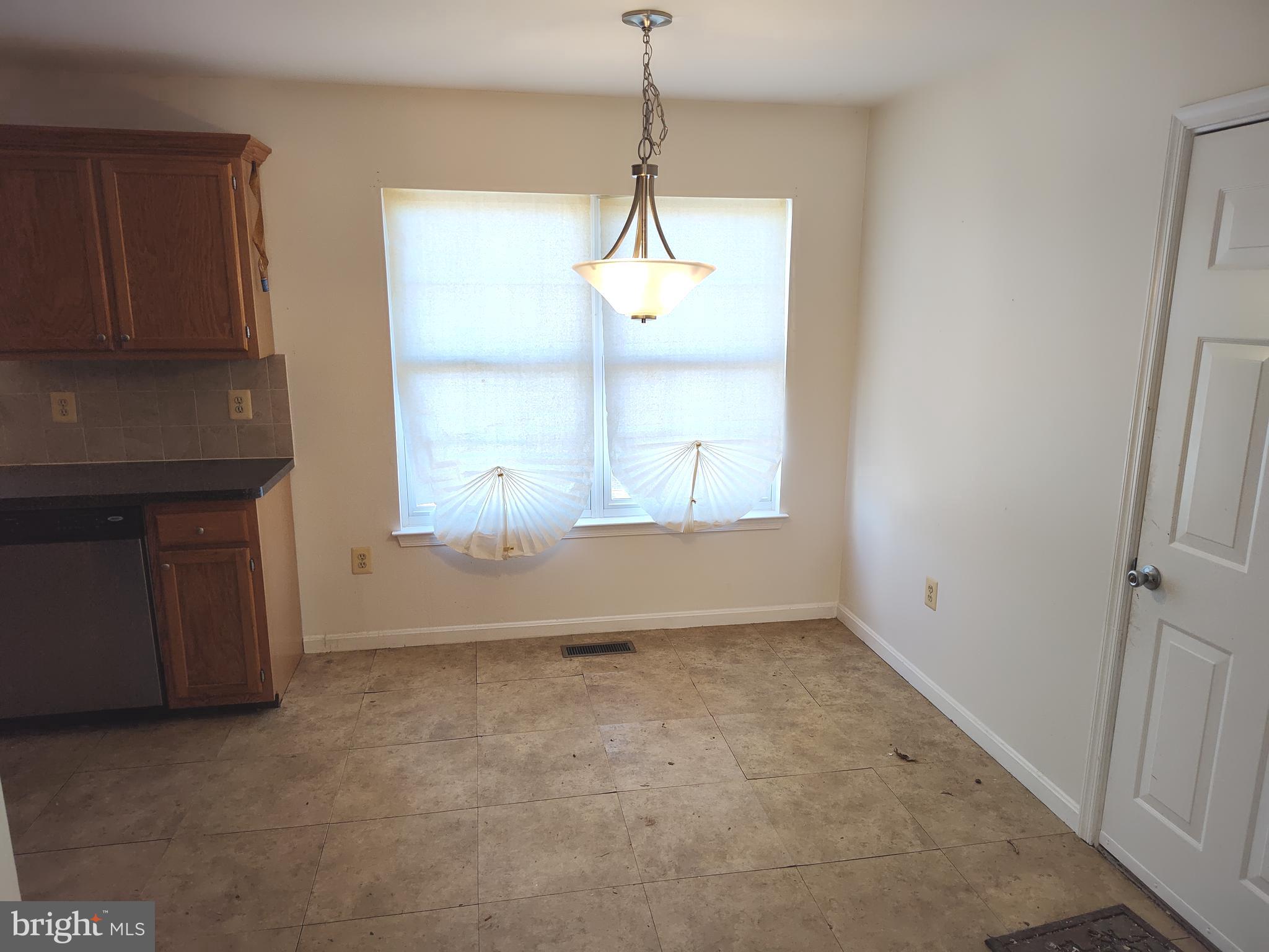 FOUNDERS WOODS - Residential