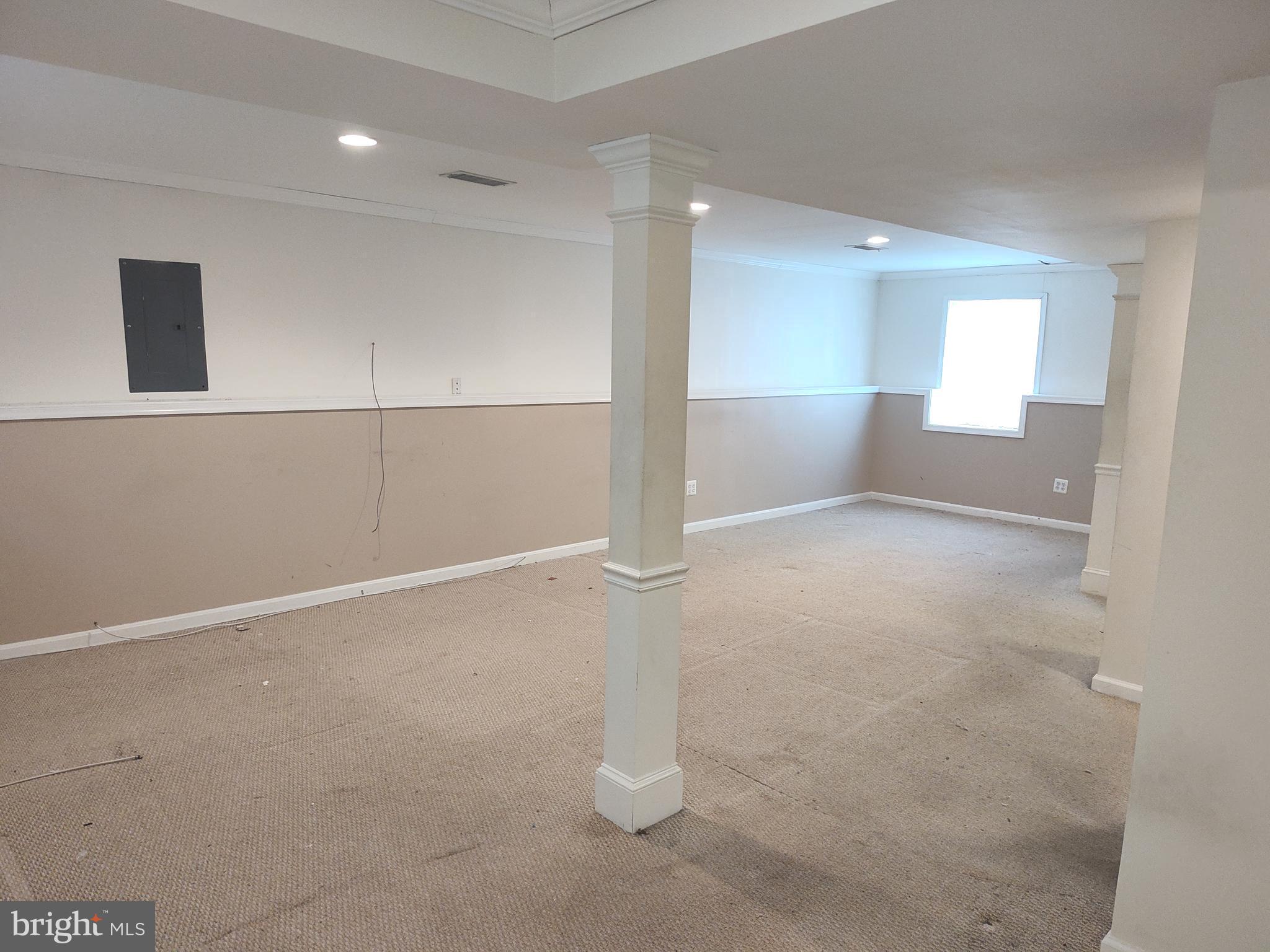 FOUNDERS WOODS - Residential