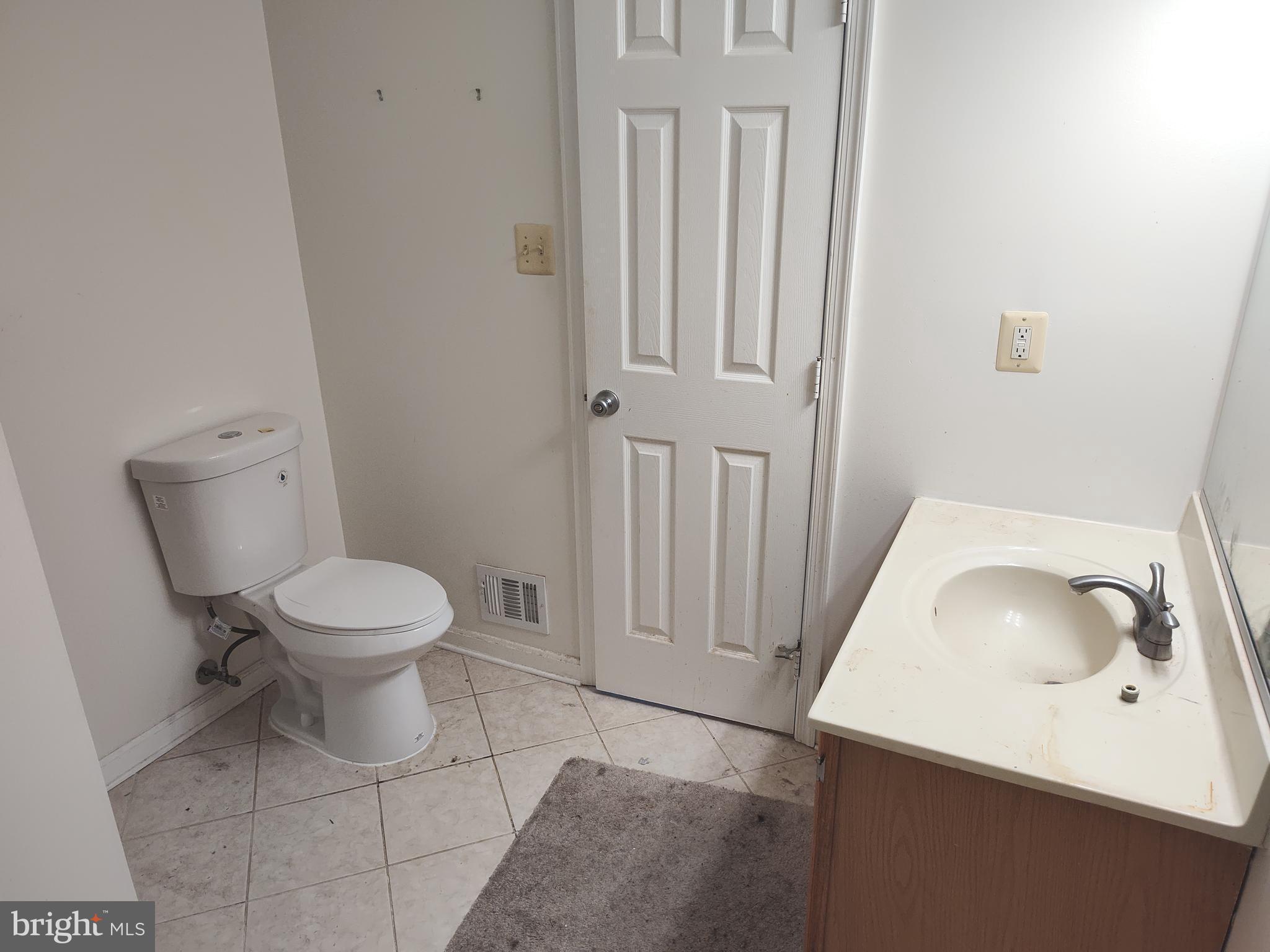 FOUNDERS WOODS - Residential