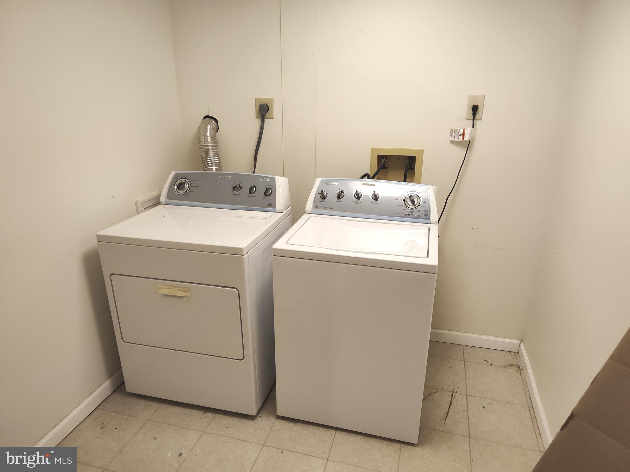 FOUNDERS WOODS - Residential