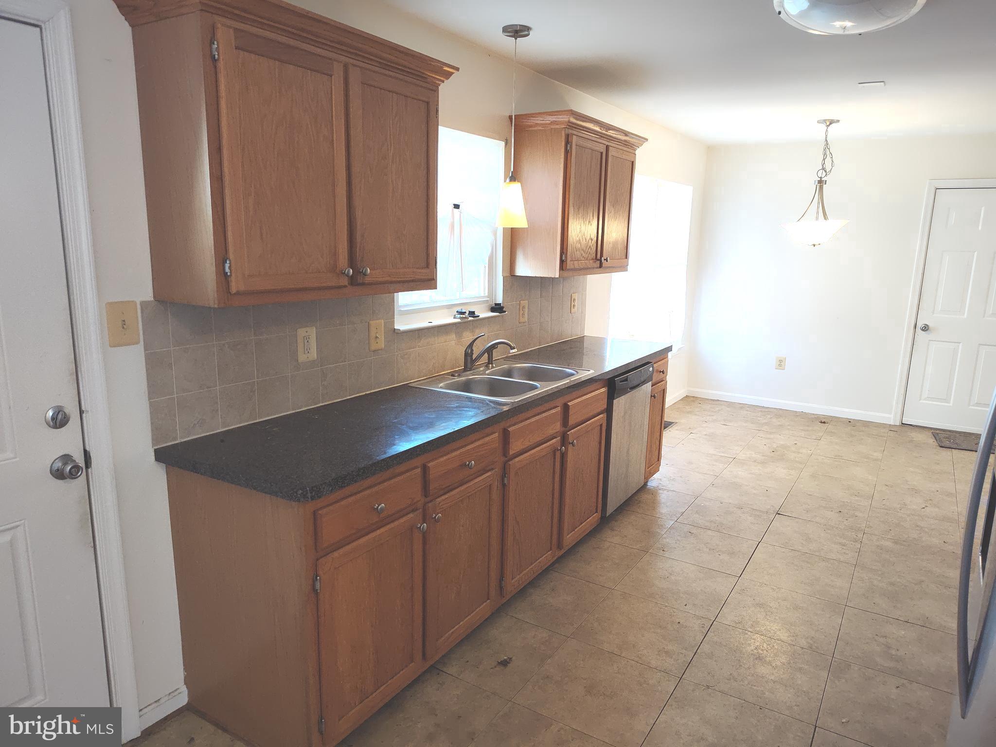 FOUNDERS WOODS - Residential