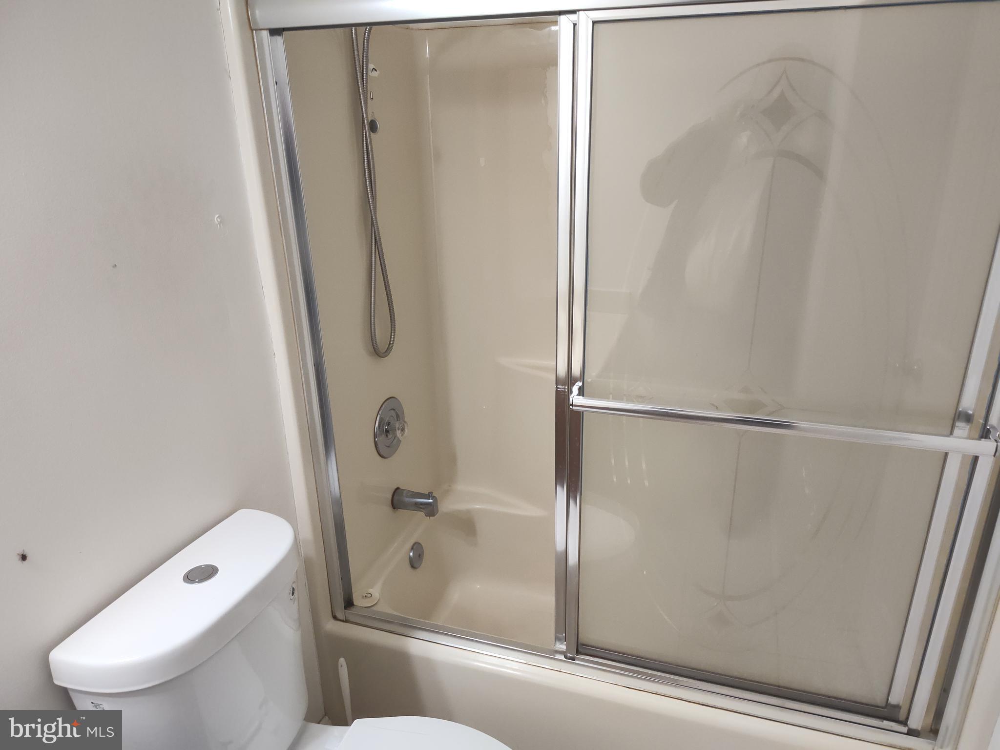 FOUNDERS WOODS - Residential