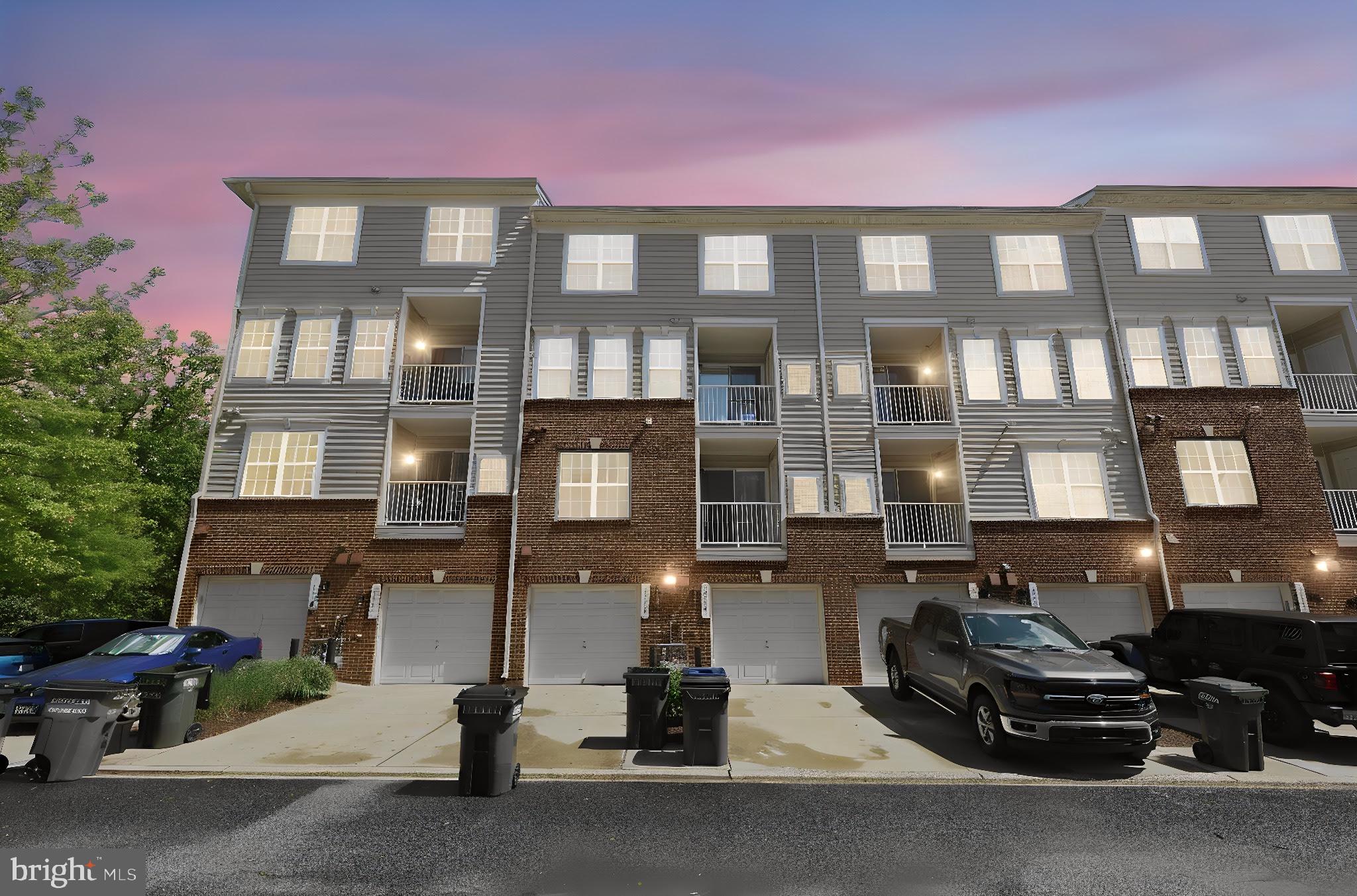 MARKET CENTER CONDOMINIUM - Residential