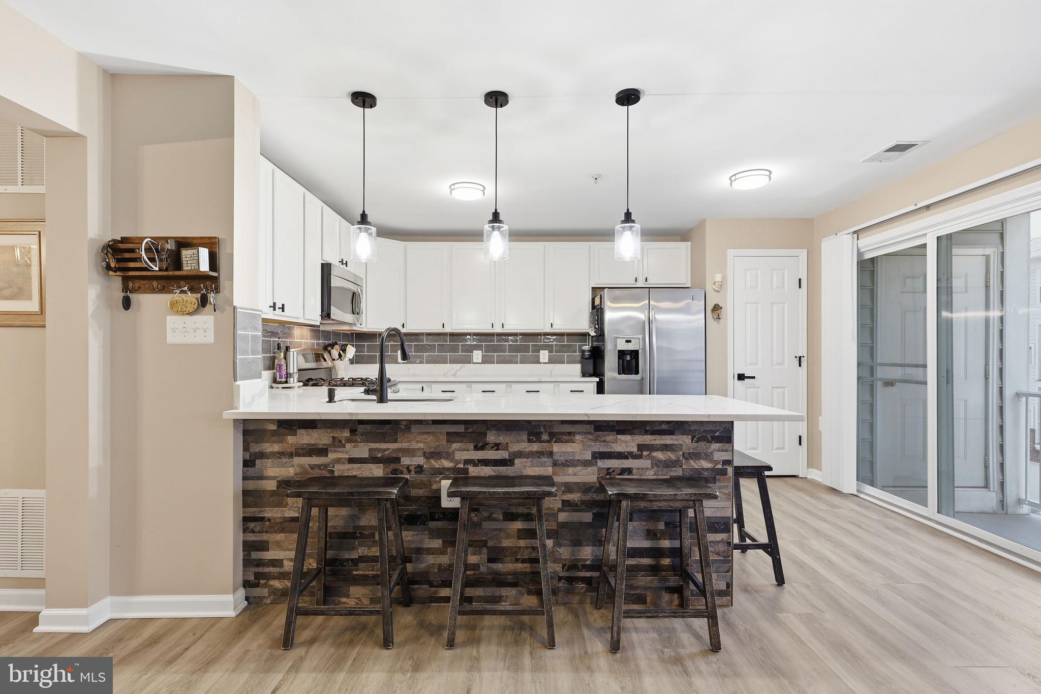 MARKET CENTER CONDOMINIUM - Residential