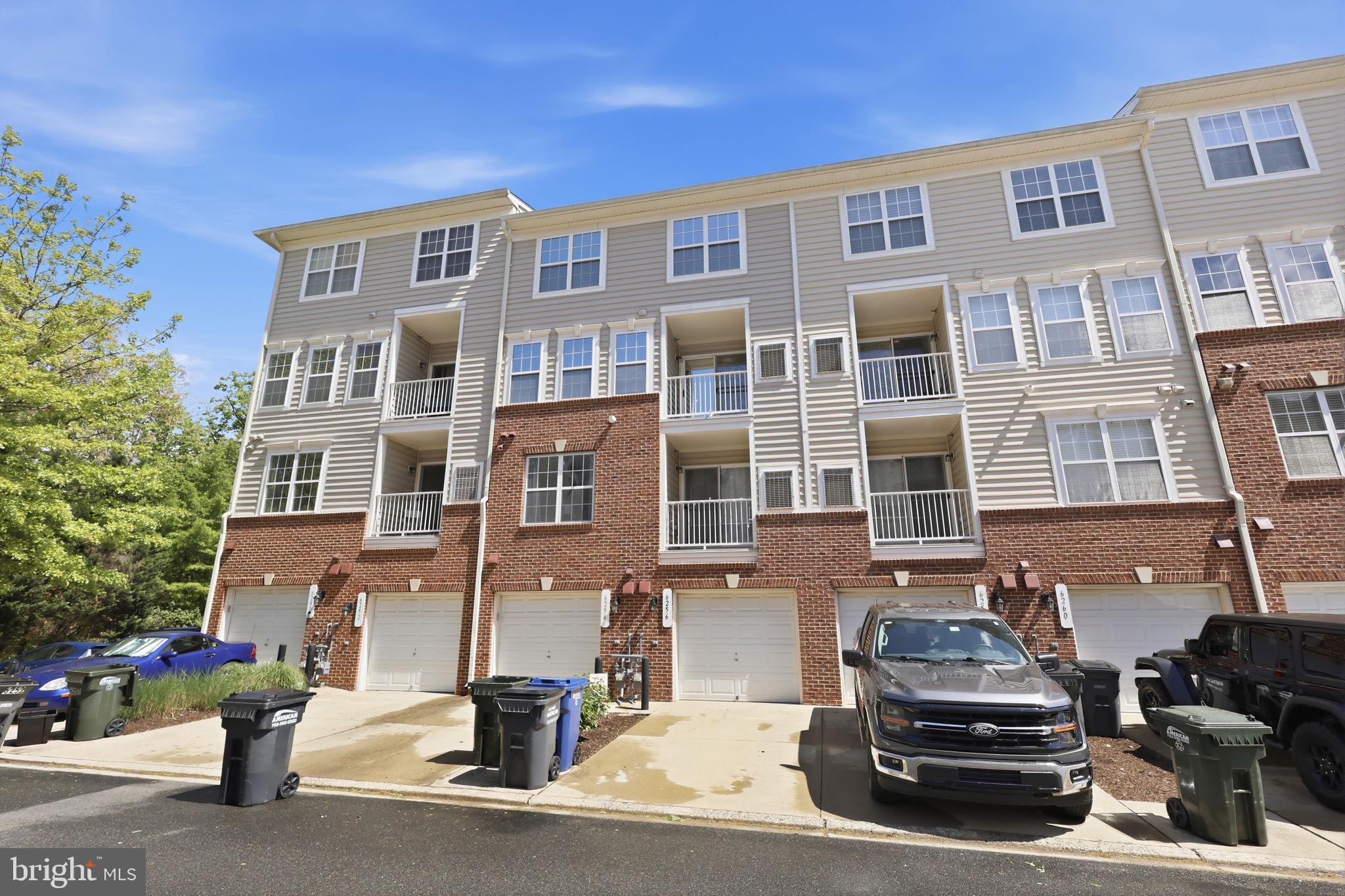 MARKET CENTER CONDOMINIUM - Residential