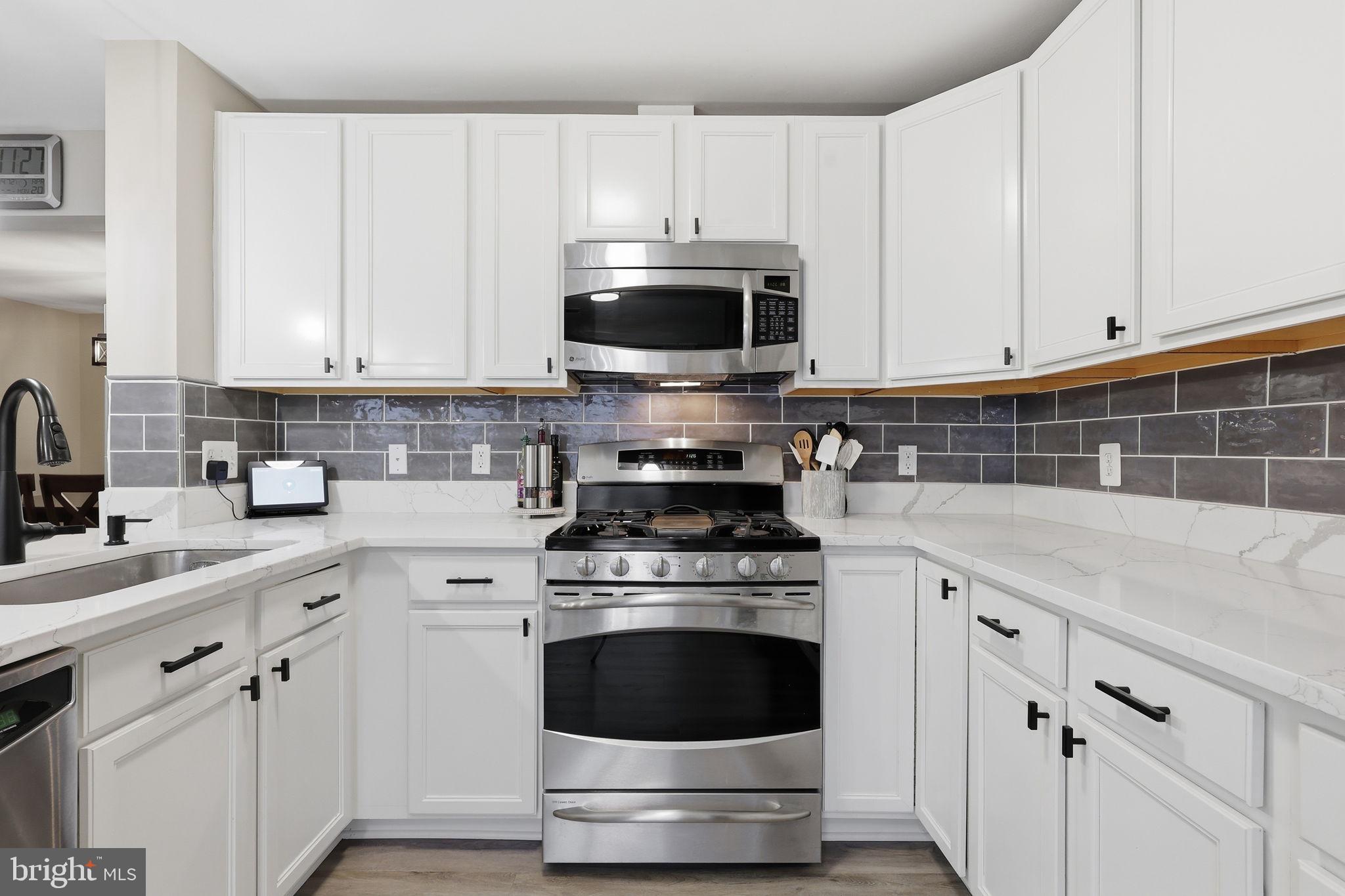 MARKET CENTER CONDOMINIUM - Residential