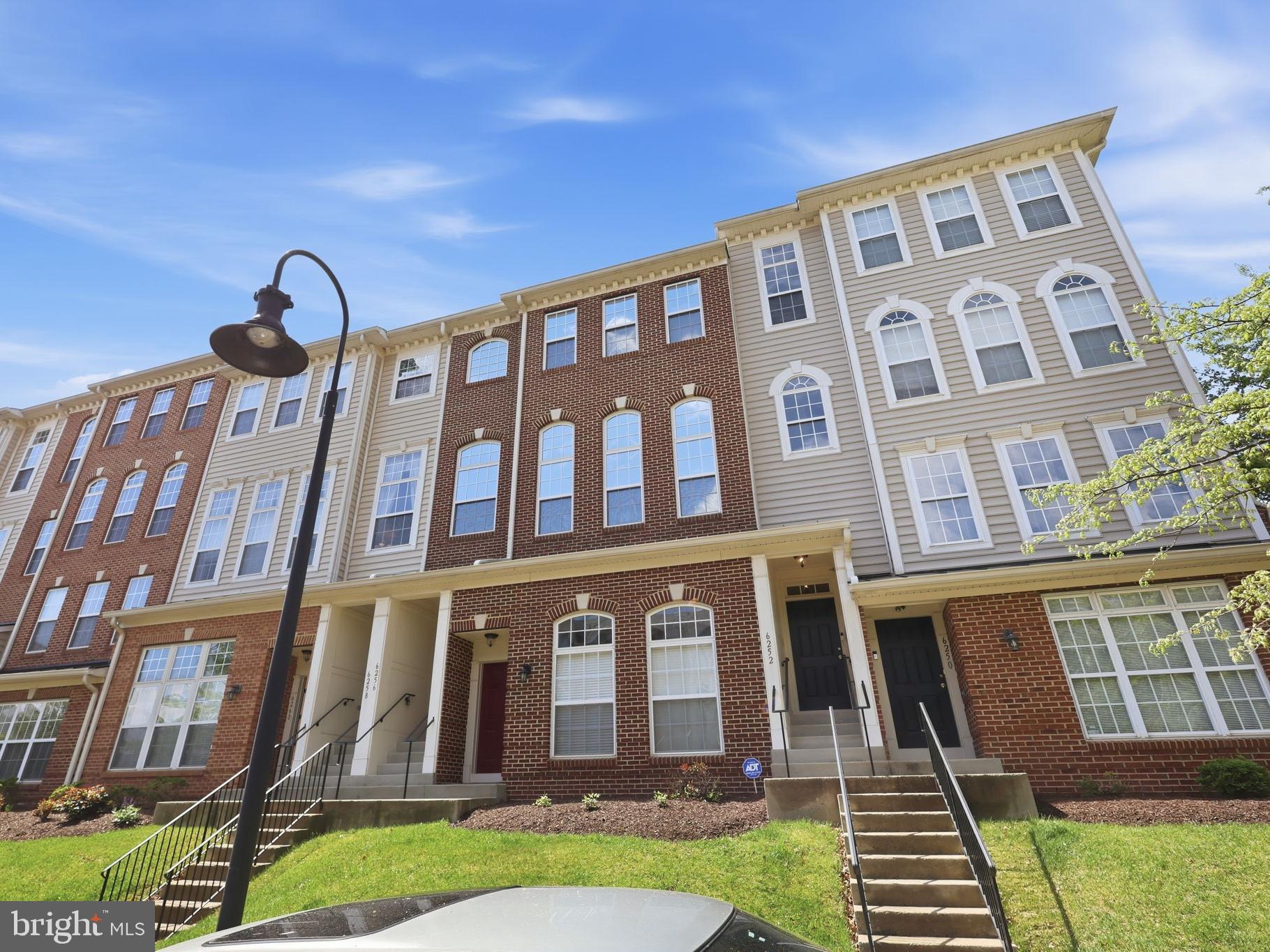 MARKET CENTER CONDOMINIUM - Residential