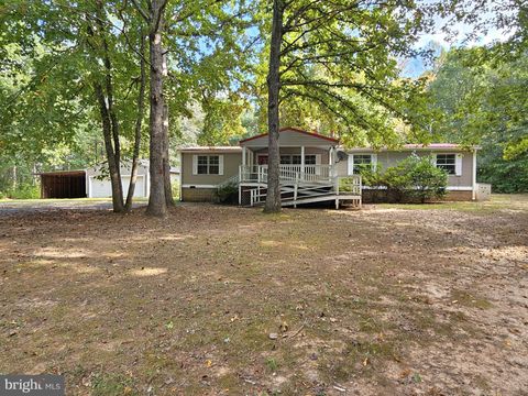 Homes For Sale - 7962 Five Forks Road<br/> PAMPLIN, VA 23958