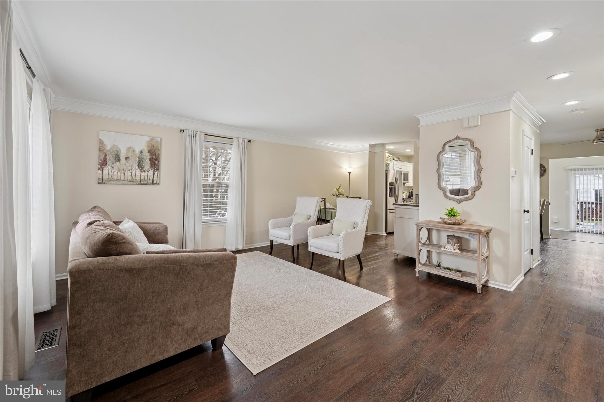 REGENTS PARK - Residential