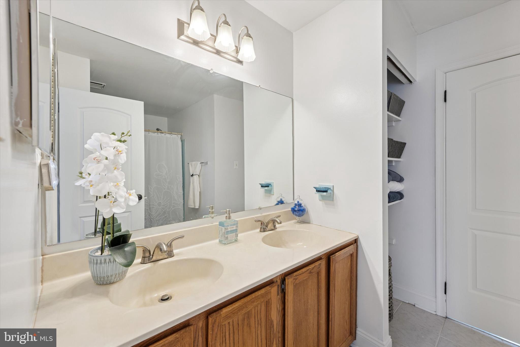 REGENTS PARK - Residential