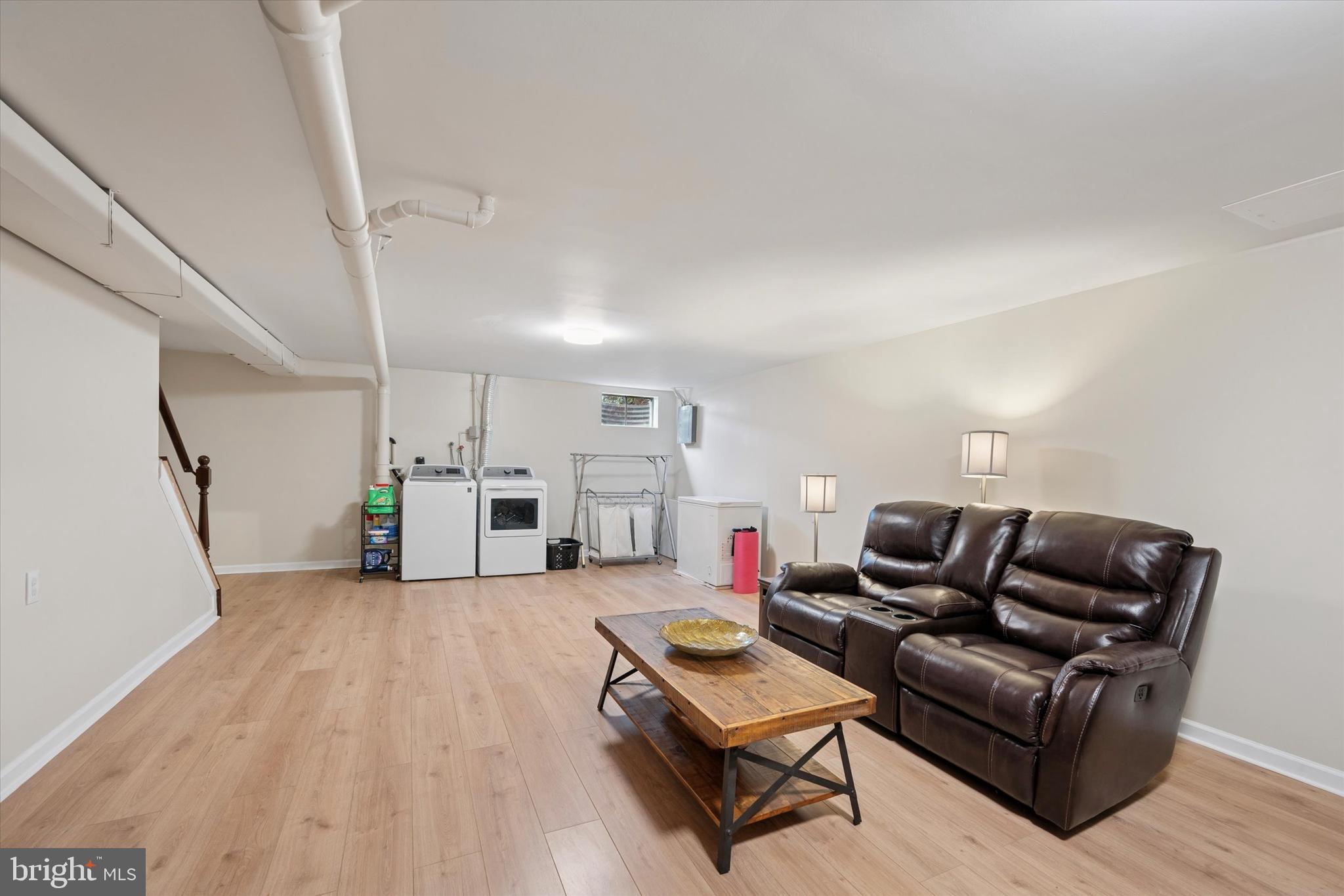 REGENTS PARK - Residential