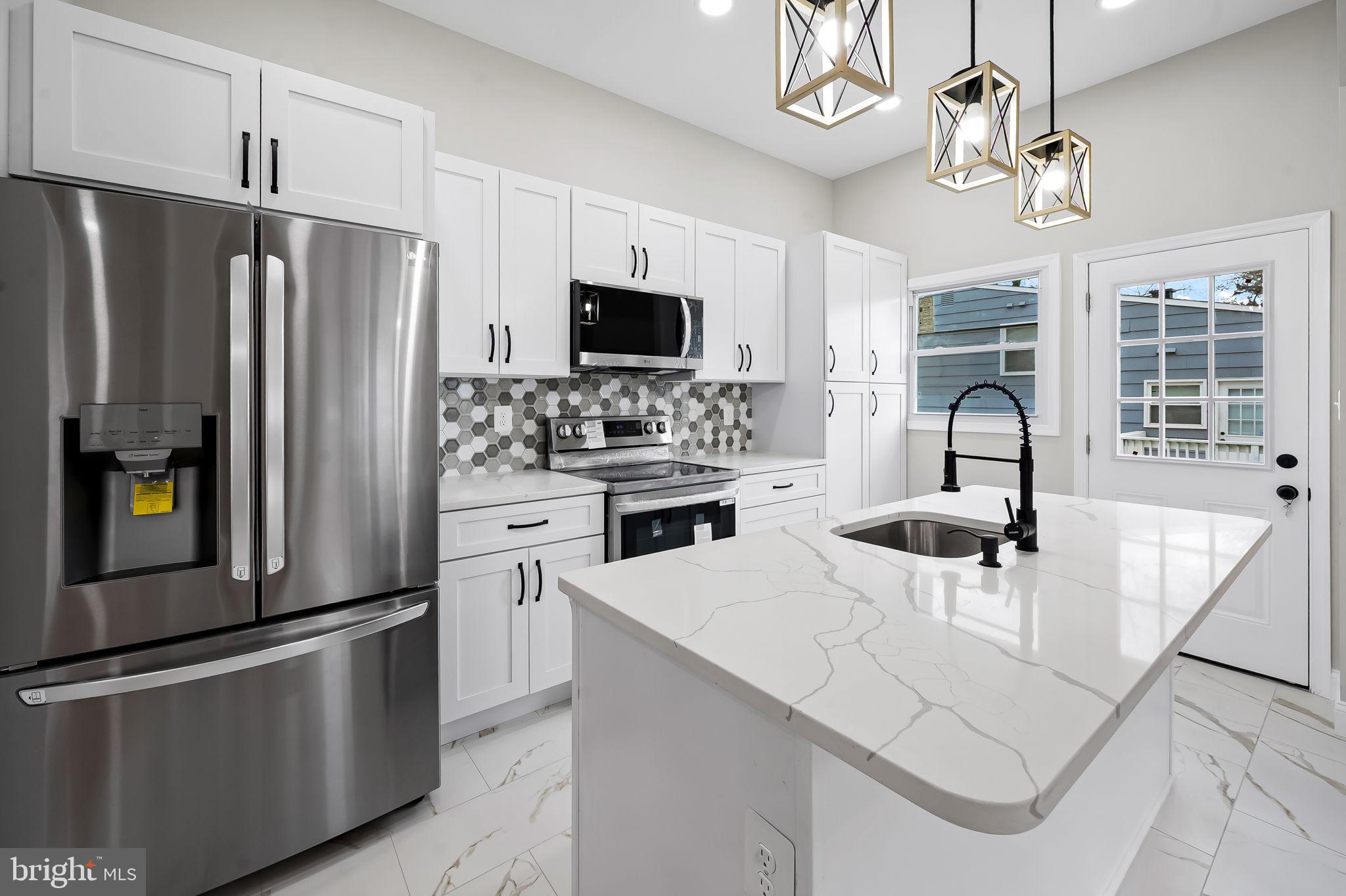 ROCKDALE - Residential