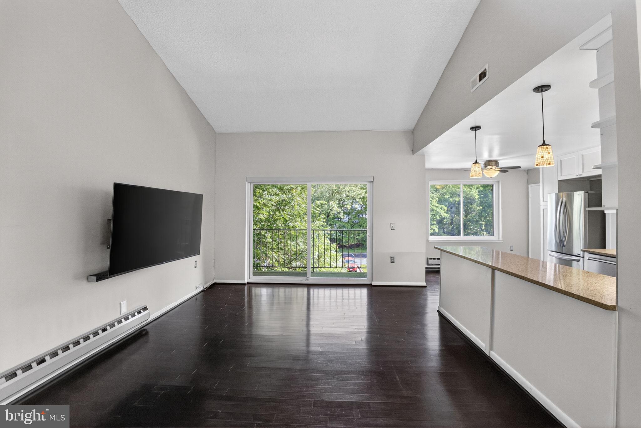 LEISURE WORLD - Residential