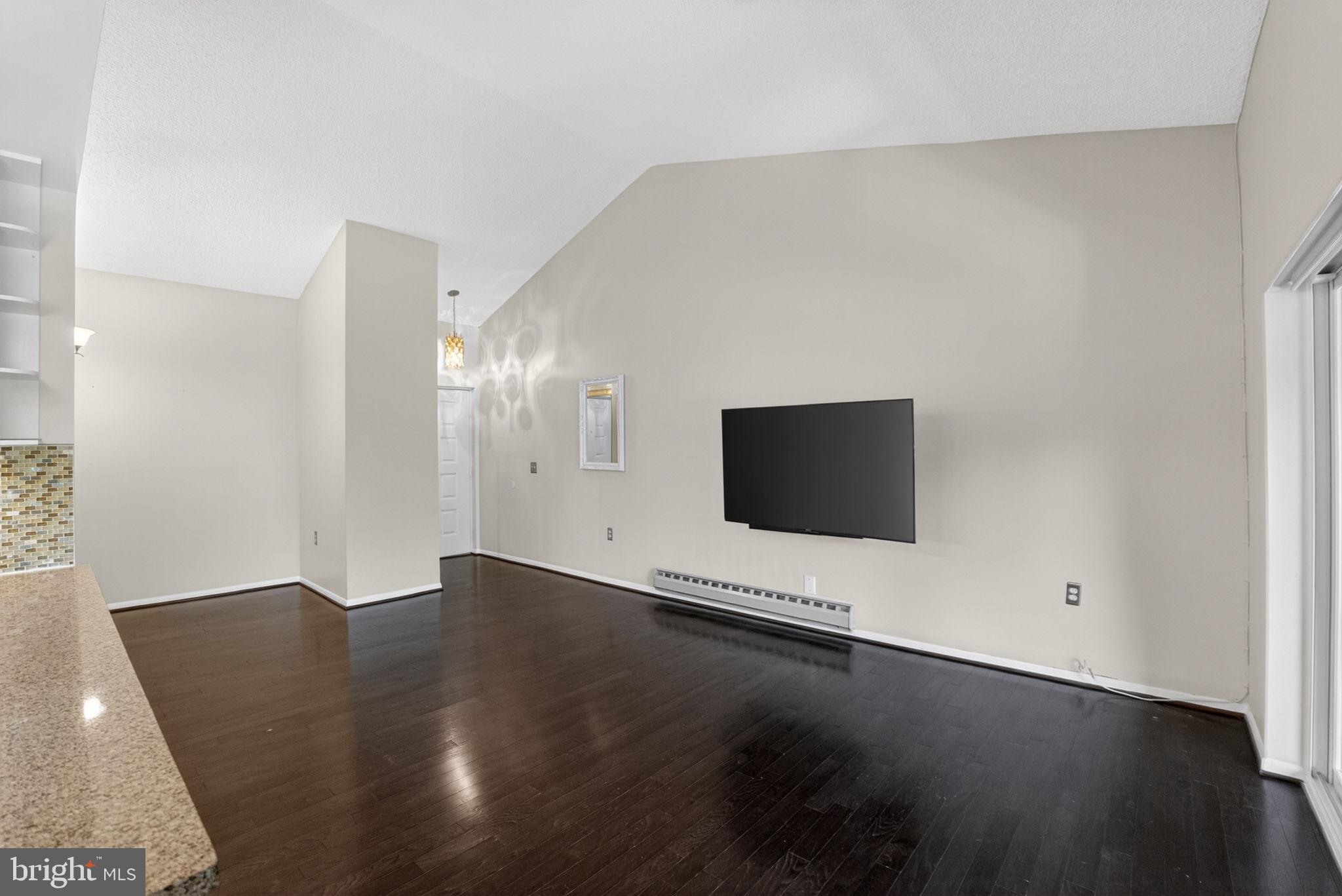 LEISURE WORLD - Residential