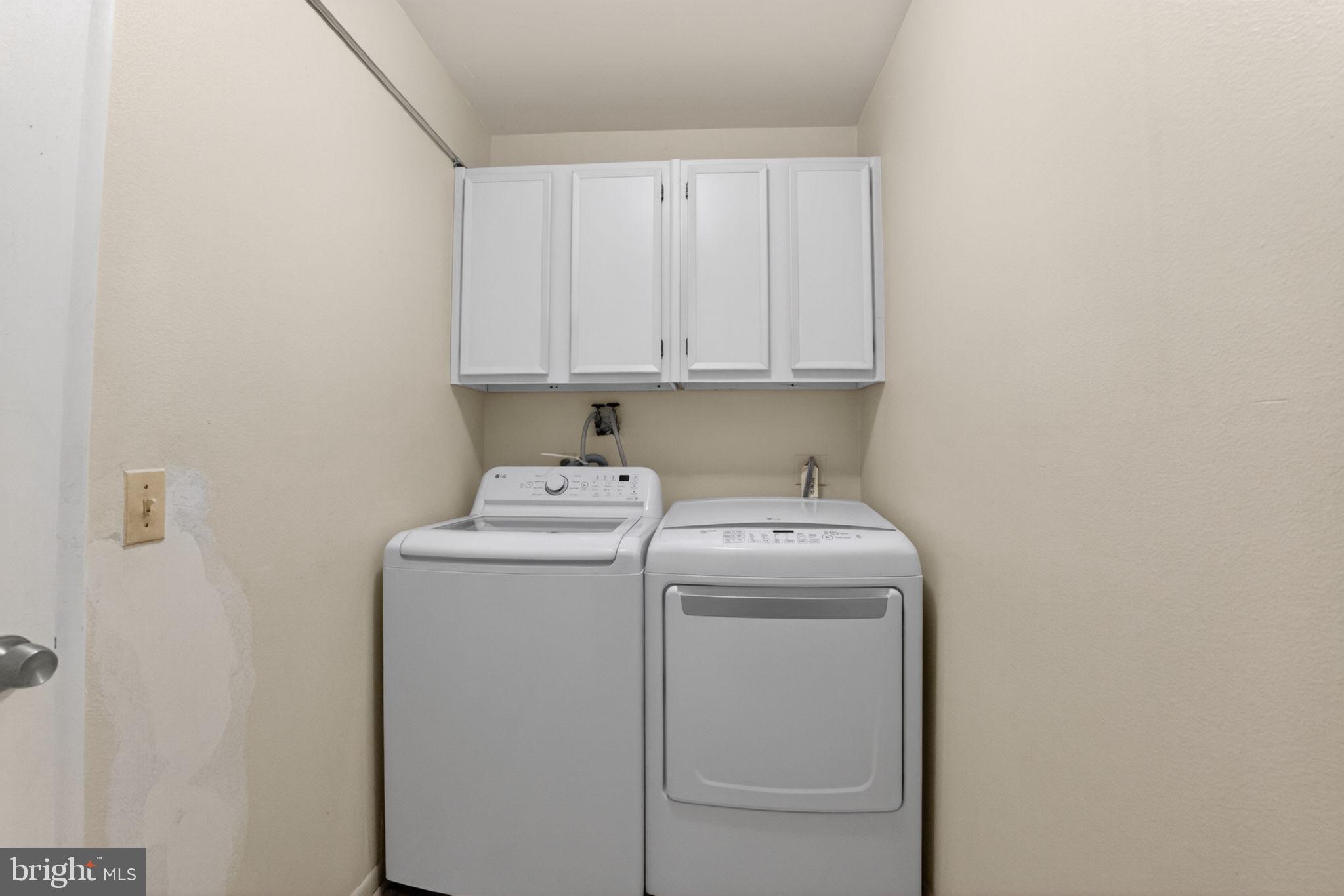 LEISURE WORLD - Residential