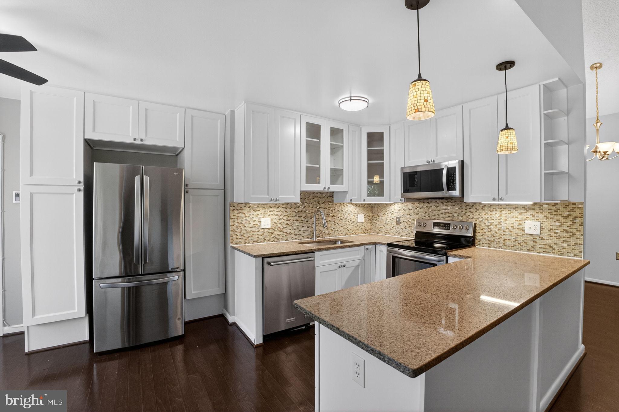 LEISURE WORLD - Residential