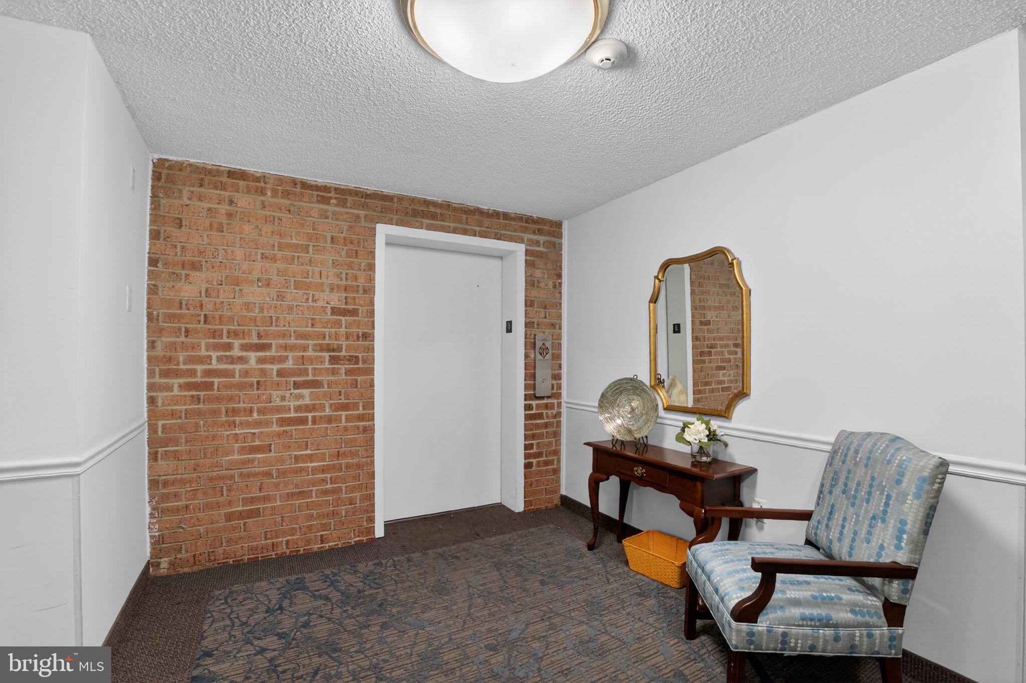 LEISURE WORLD - Residential