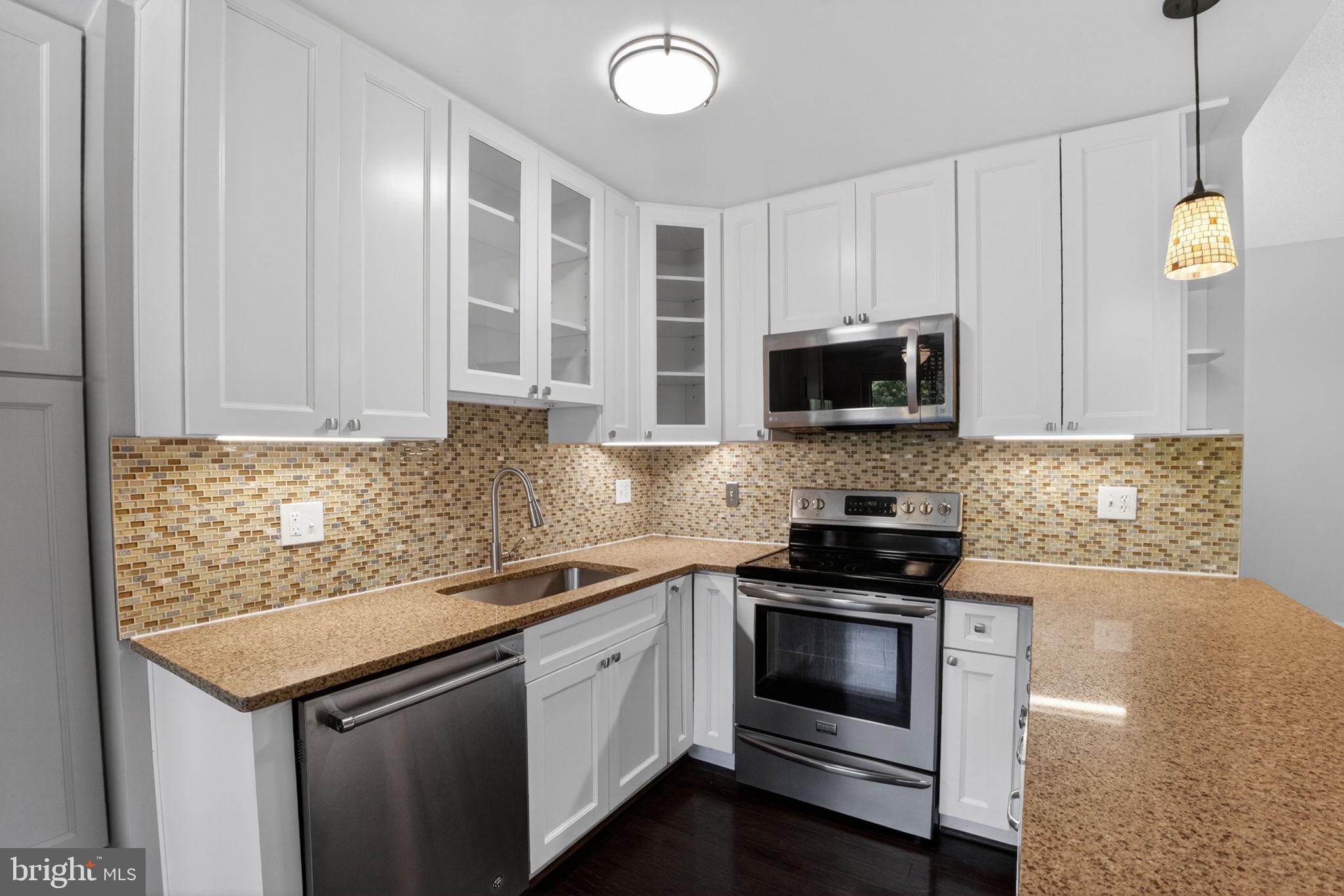 LEISURE WORLD - Residential