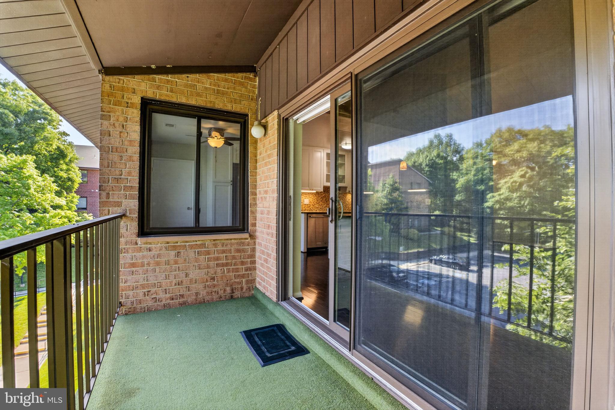 LEISURE WORLD - Residential