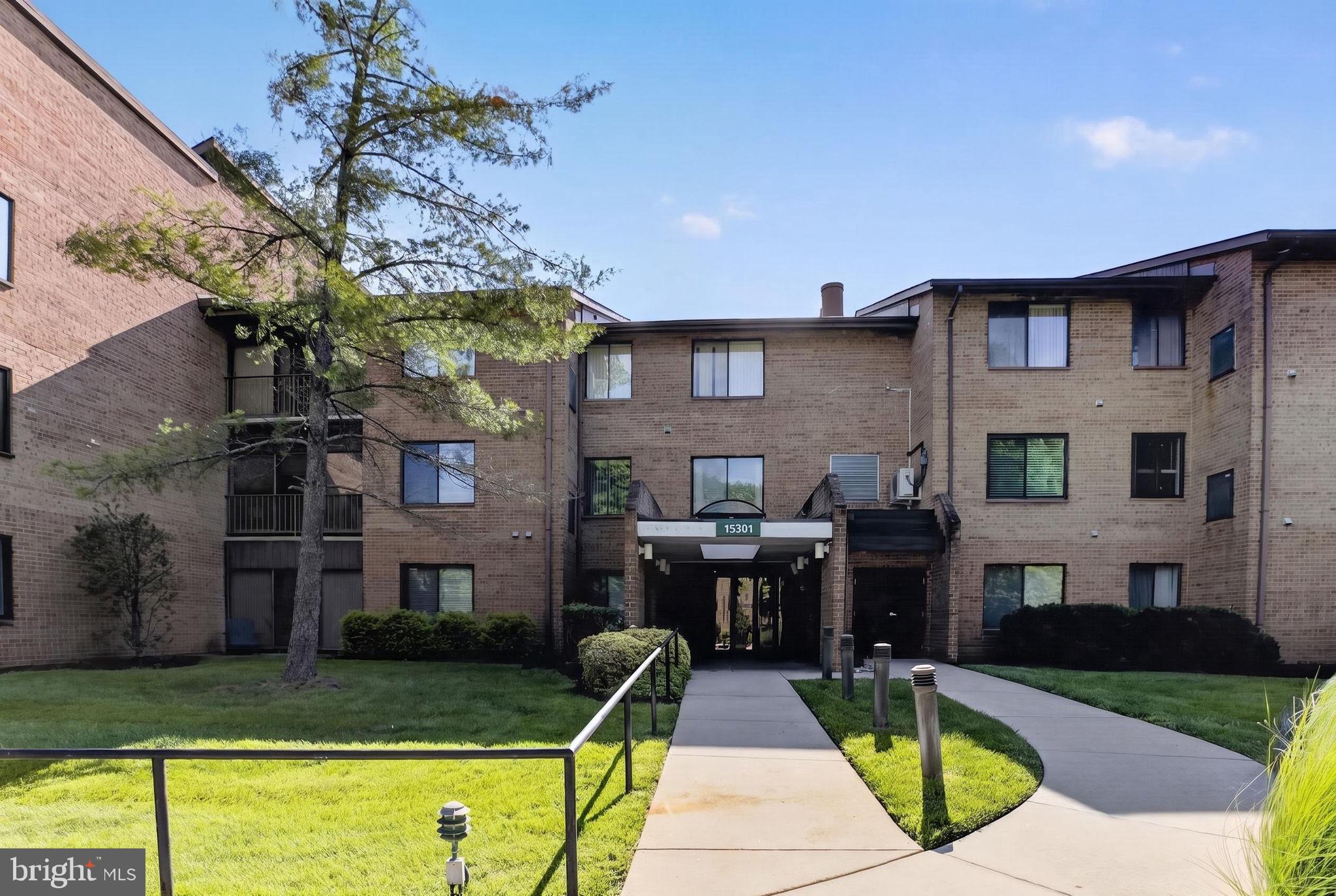 LEISURE WORLD - Residential