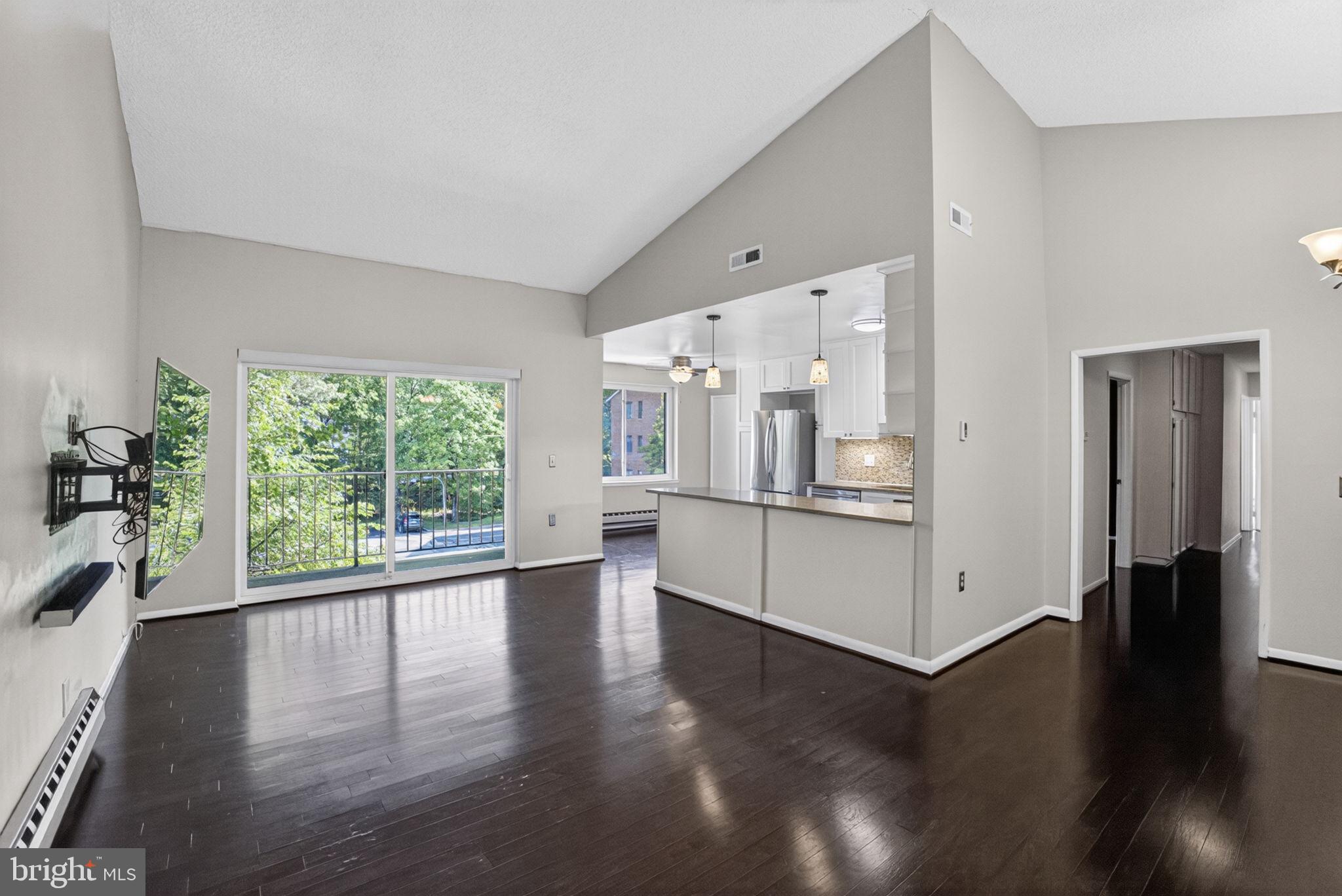 LEISURE WORLD - Residential