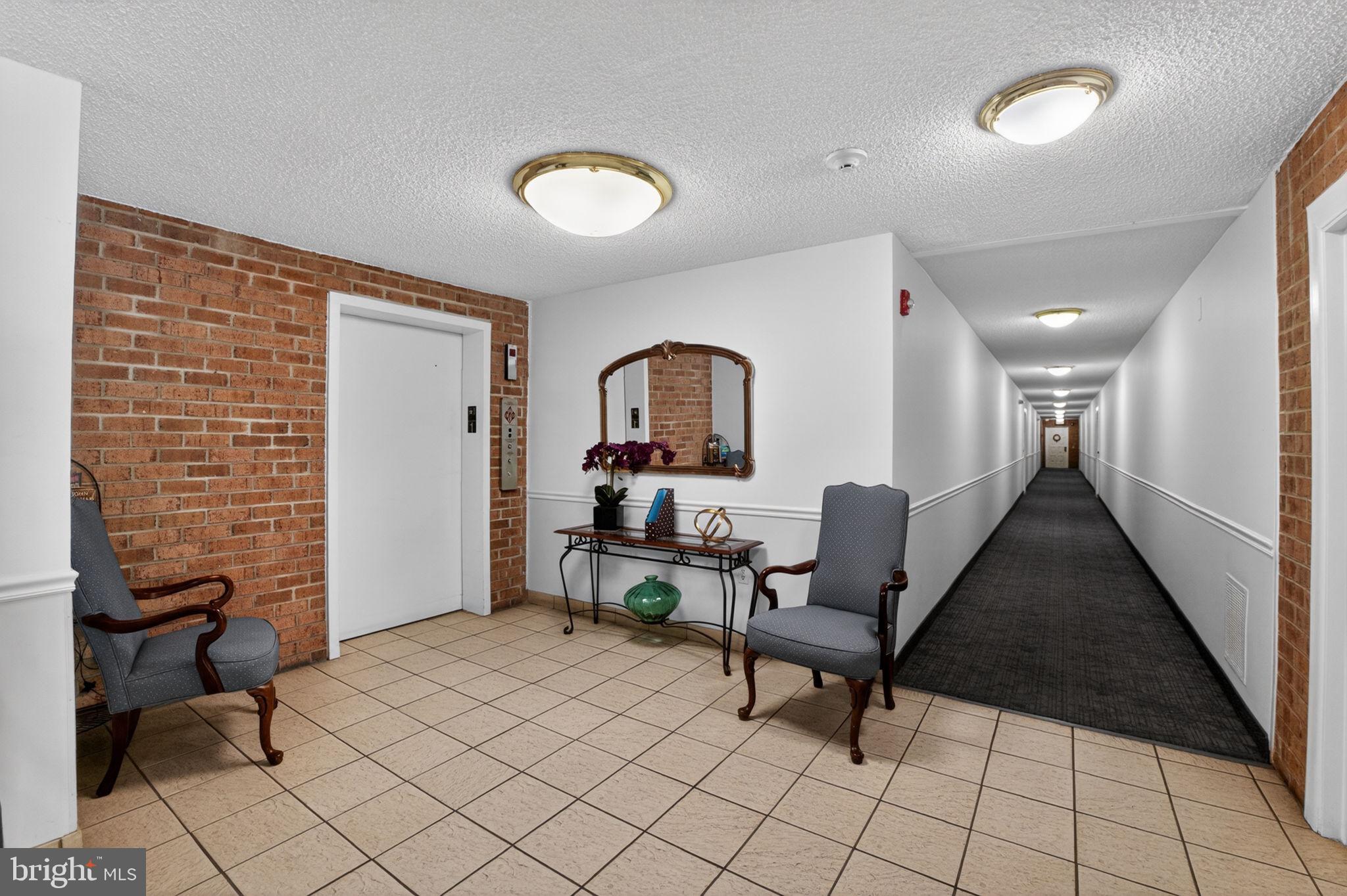 LEISURE WORLD - Residential