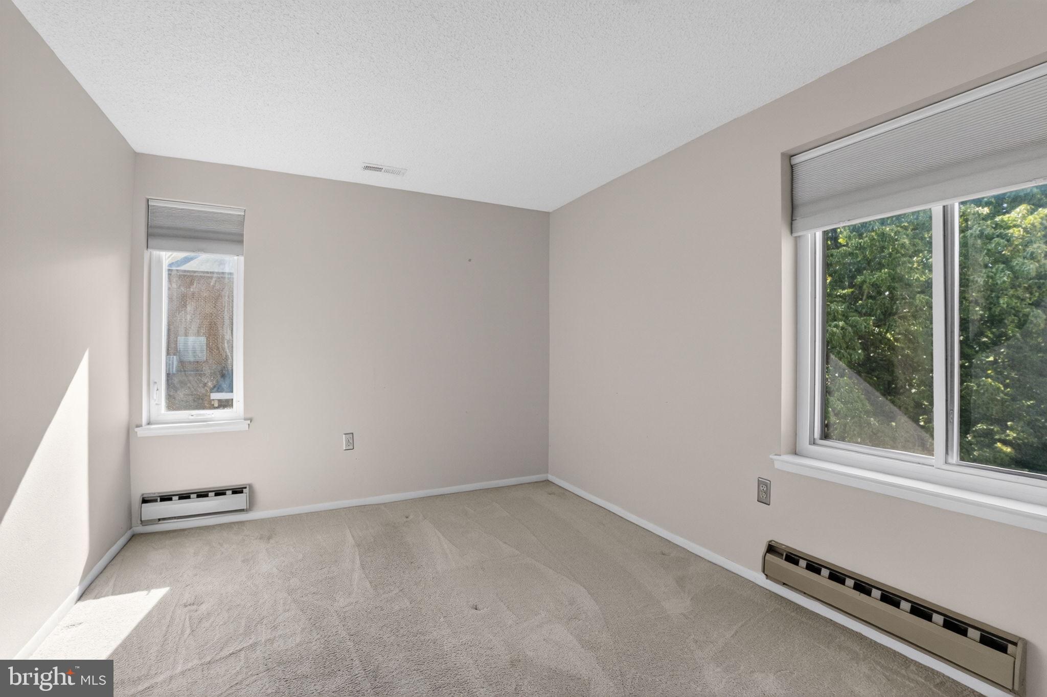 LEISURE WORLD - Residential