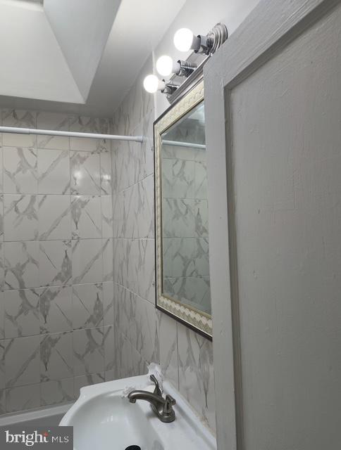 WEST OAK LANE - Residential