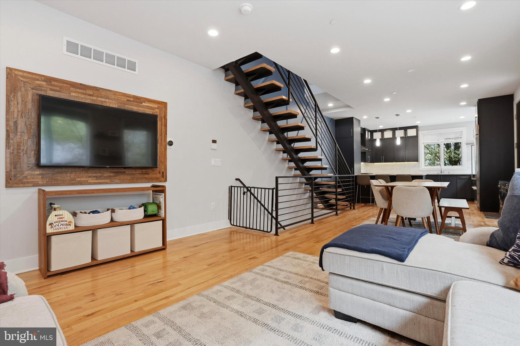 GRADUATE HOSPITAL - Residential