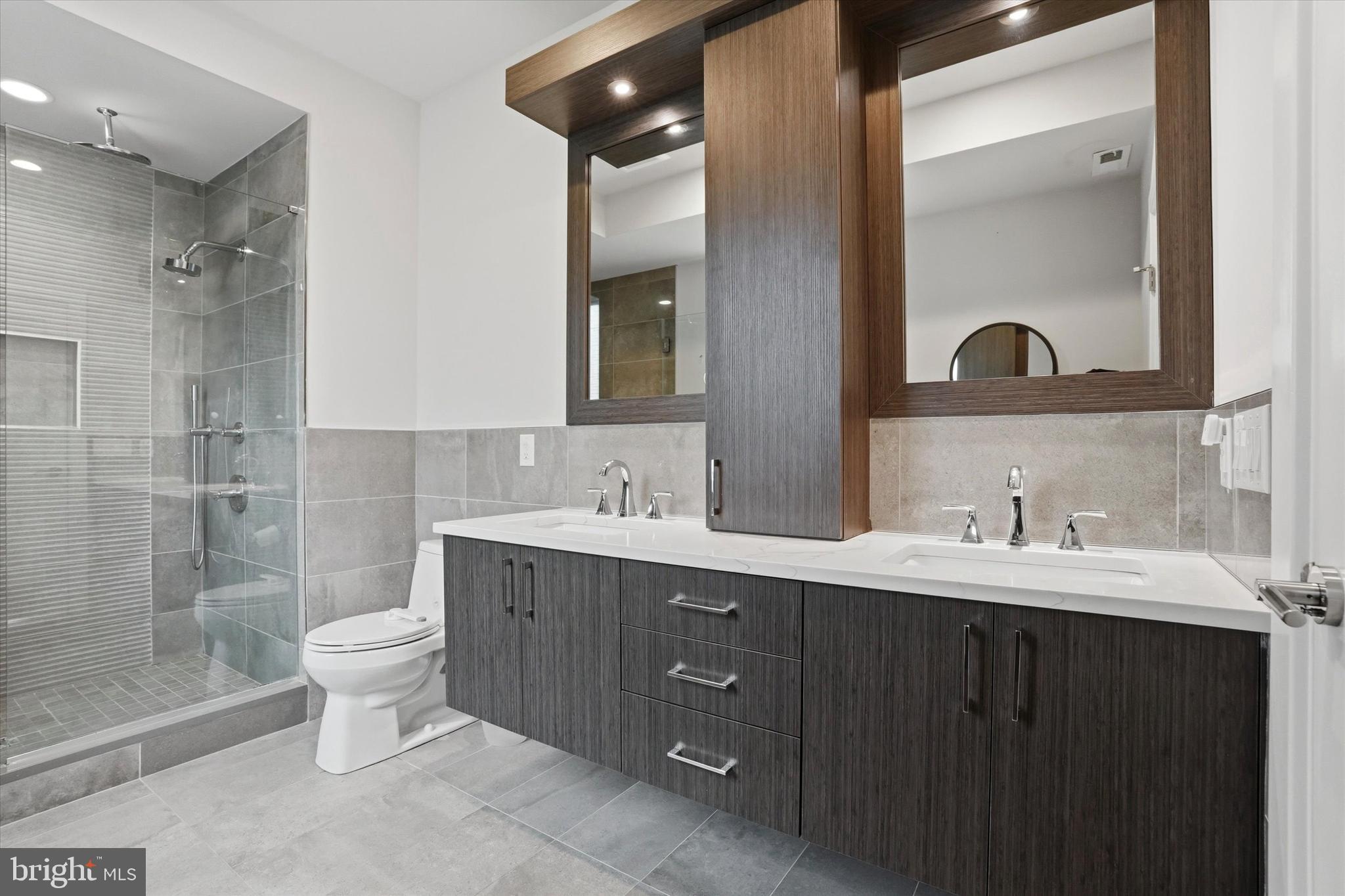 GRADUATE HOSPITAL - Residential