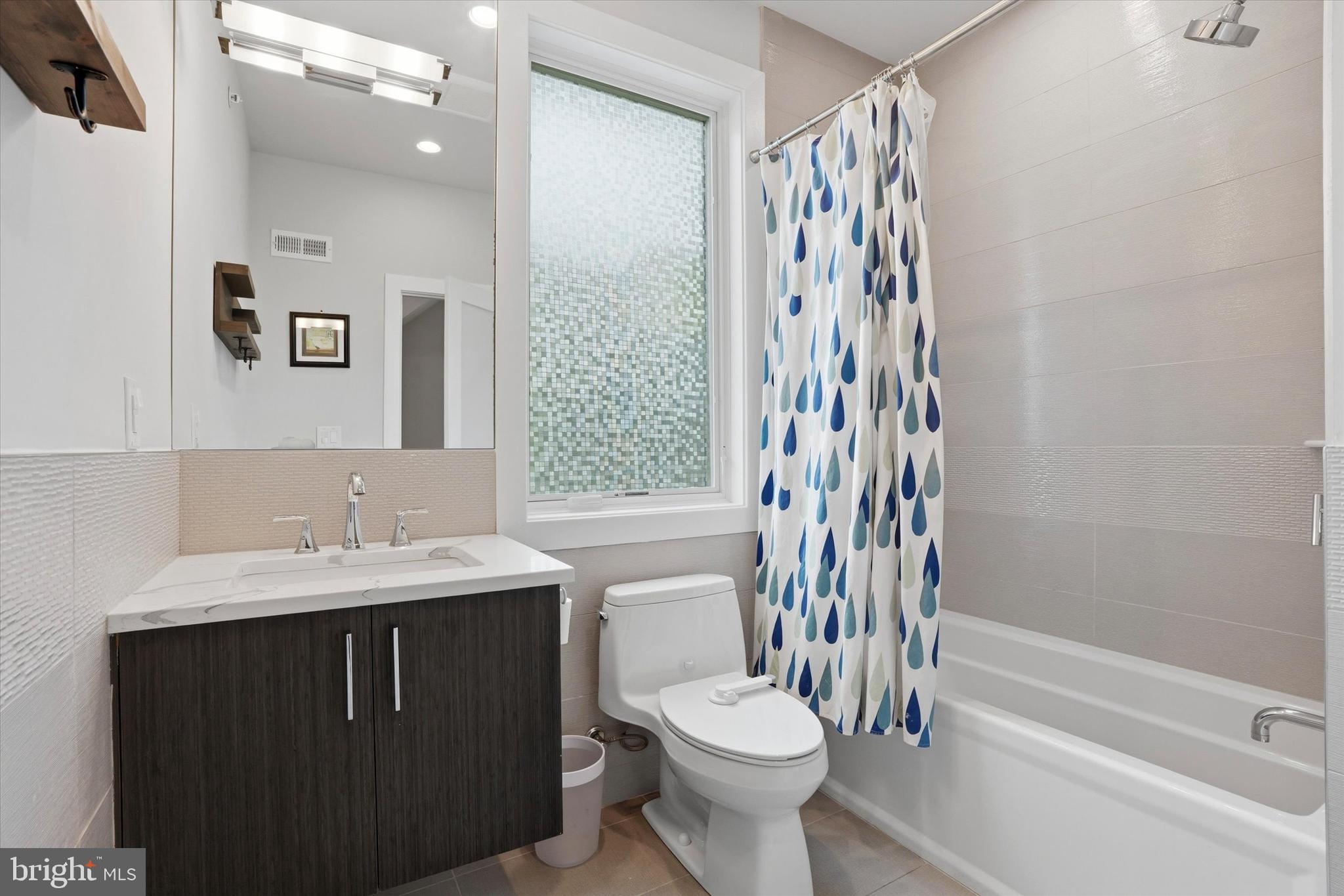 GRADUATE HOSPITAL - Residential