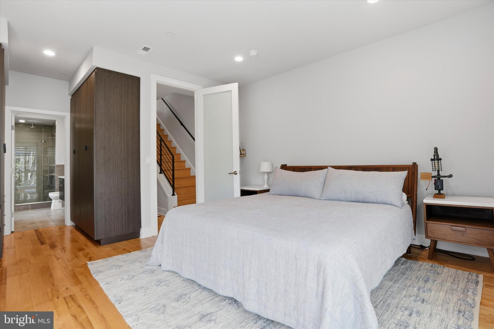 GRADUATE HOSPITAL - Residential