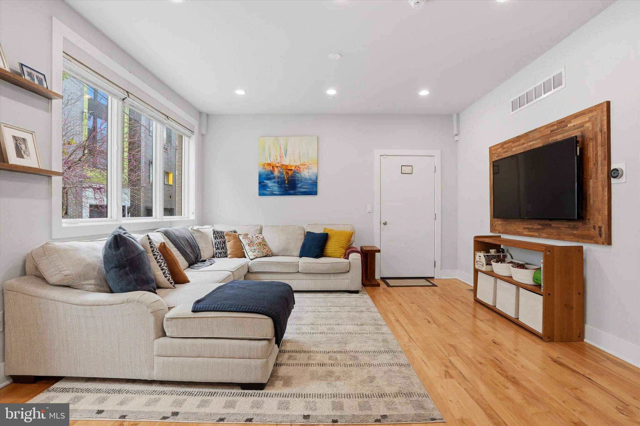 GRADUATE HOSPITAL - Residential