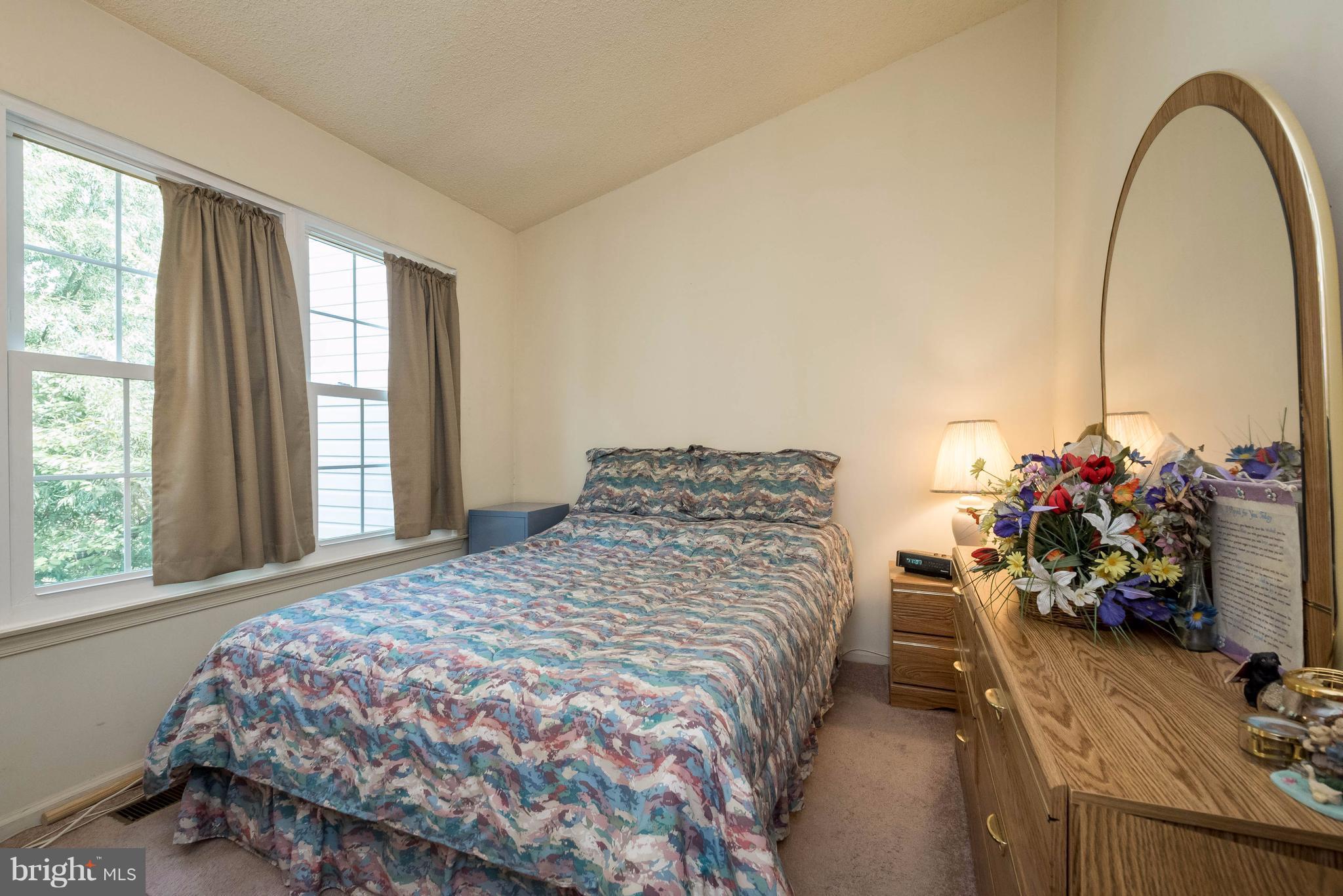 LONDON TOWN WEST - Residential