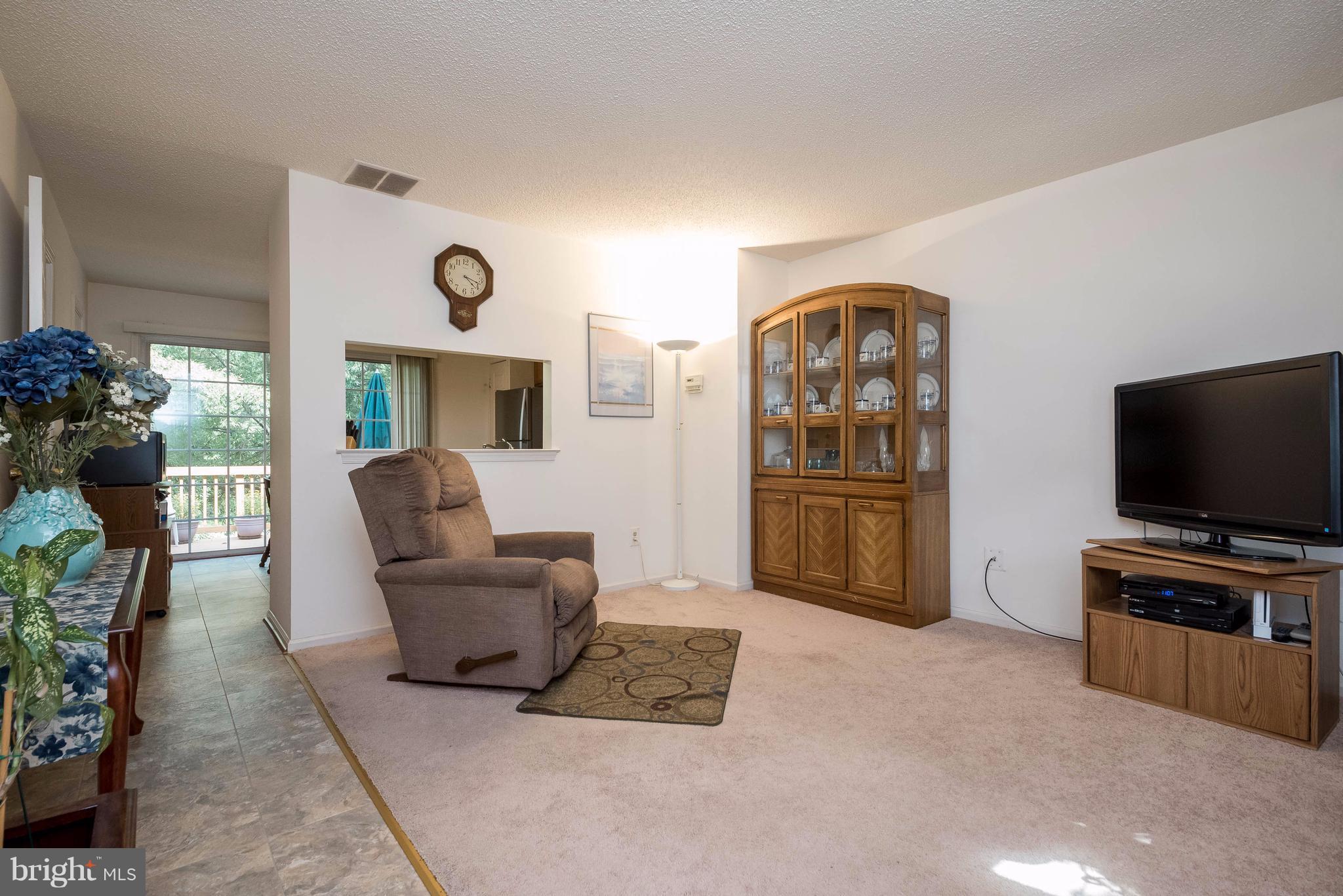 LONDON TOWN WEST - Residential