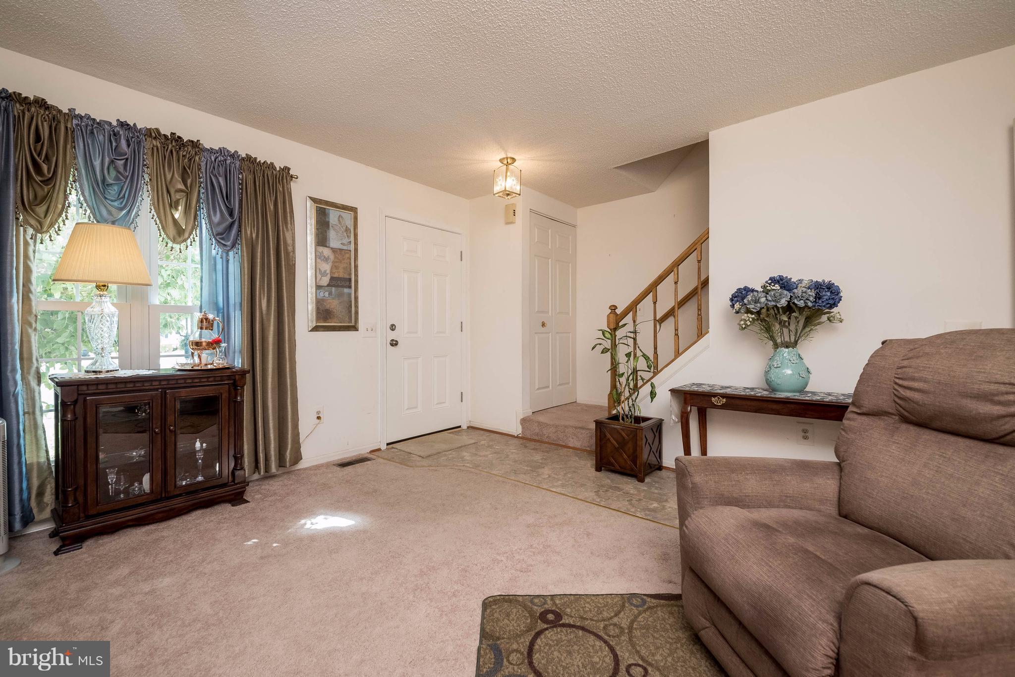 LONDON TOWN WEST - Residential