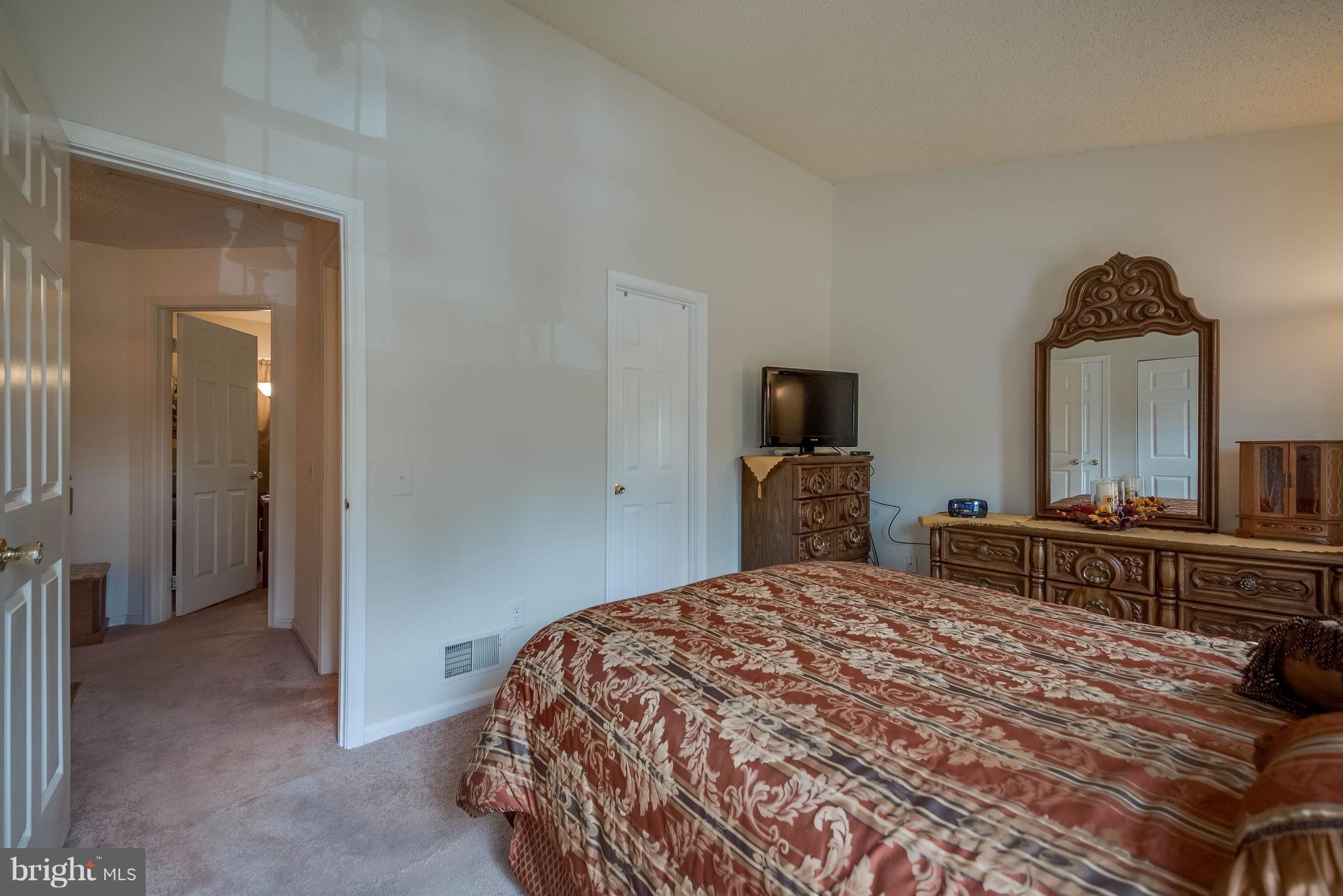 LONDON TOWN WEST - Residential