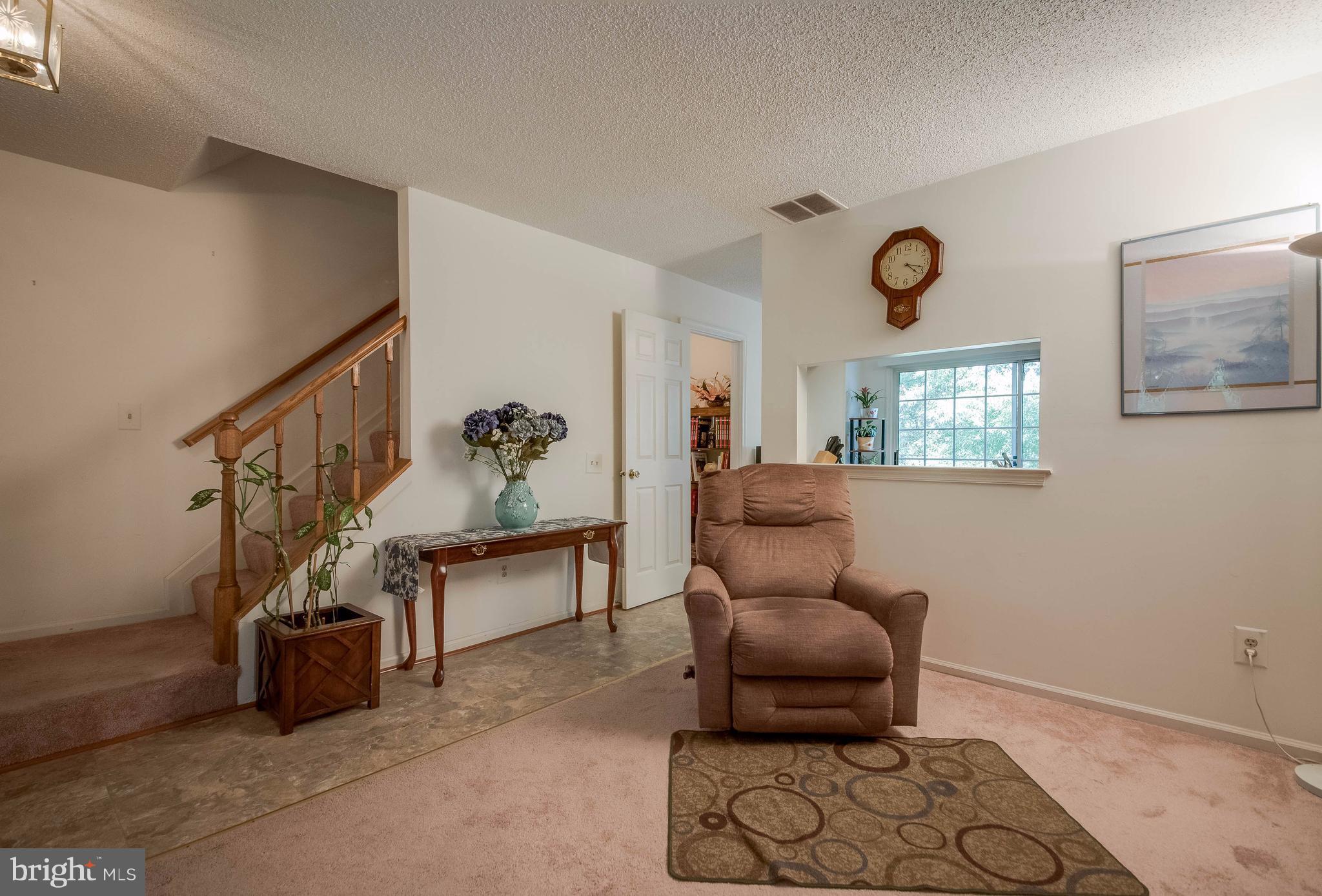 LONDON TOWN WEST - Residential