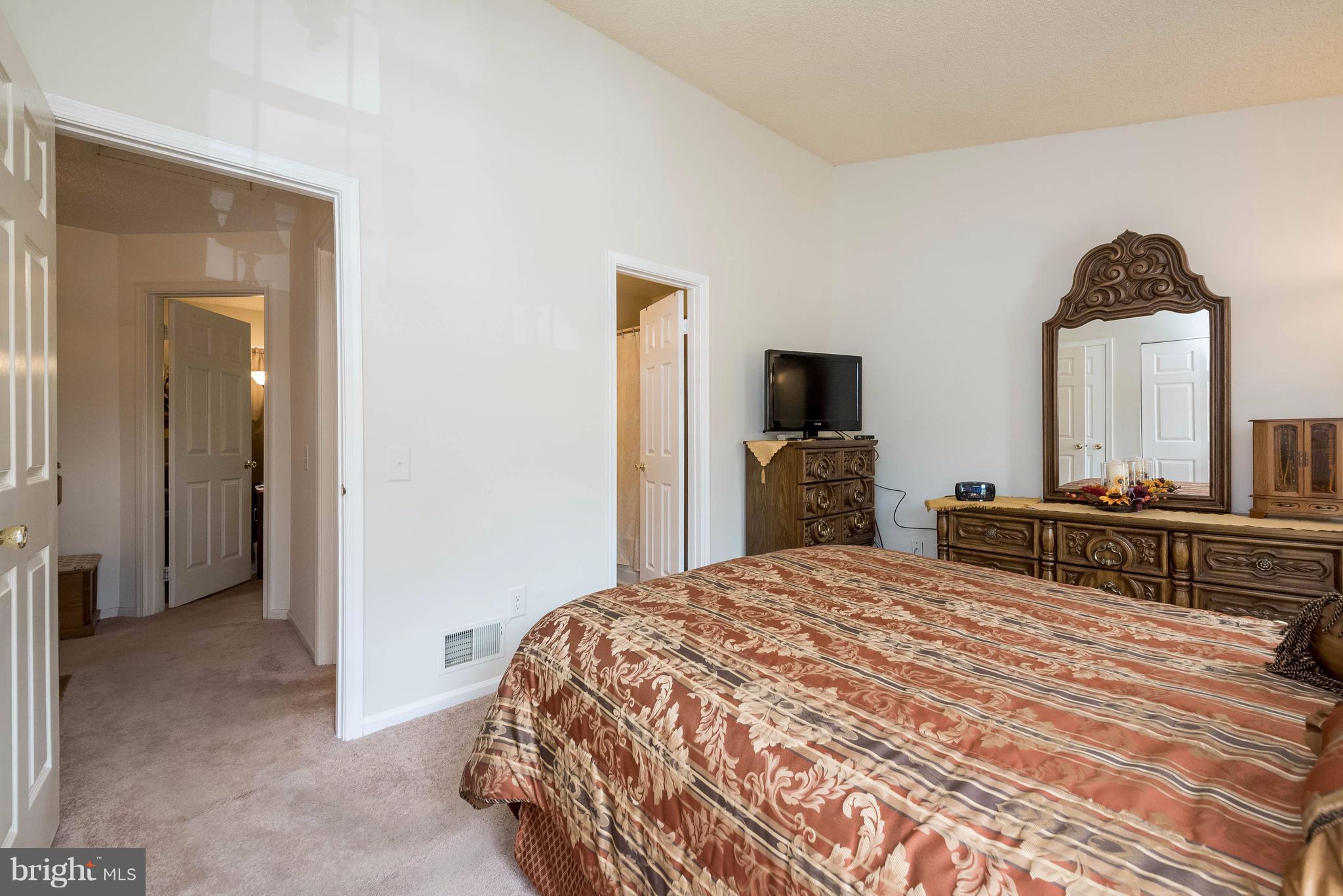 LONDON TOWN WEST - Residential