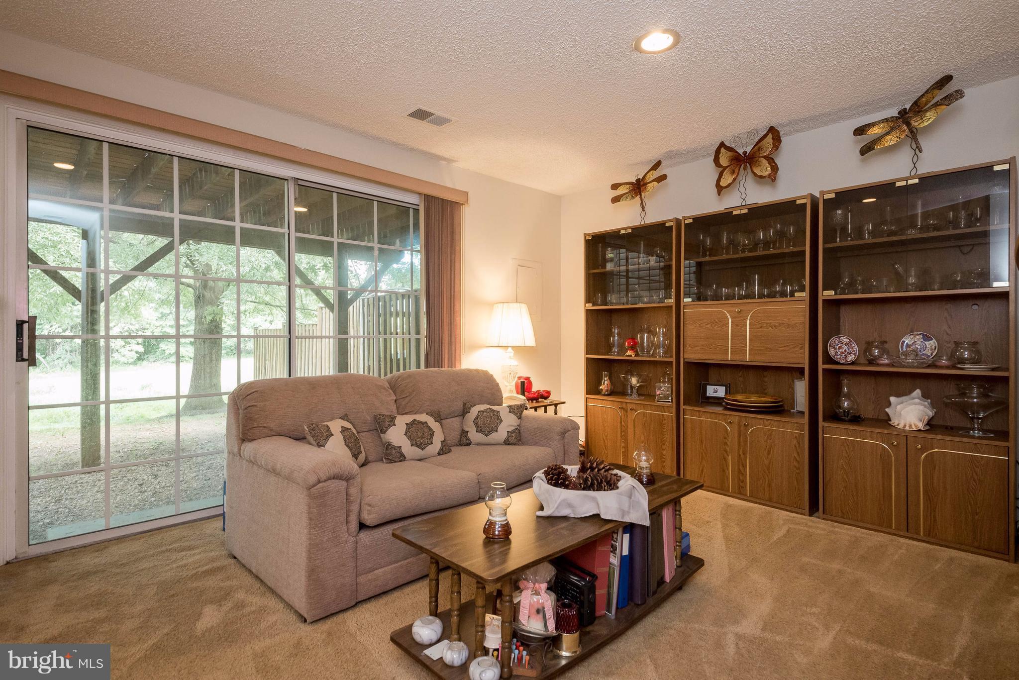 LONDON TOWN WEST - Residential