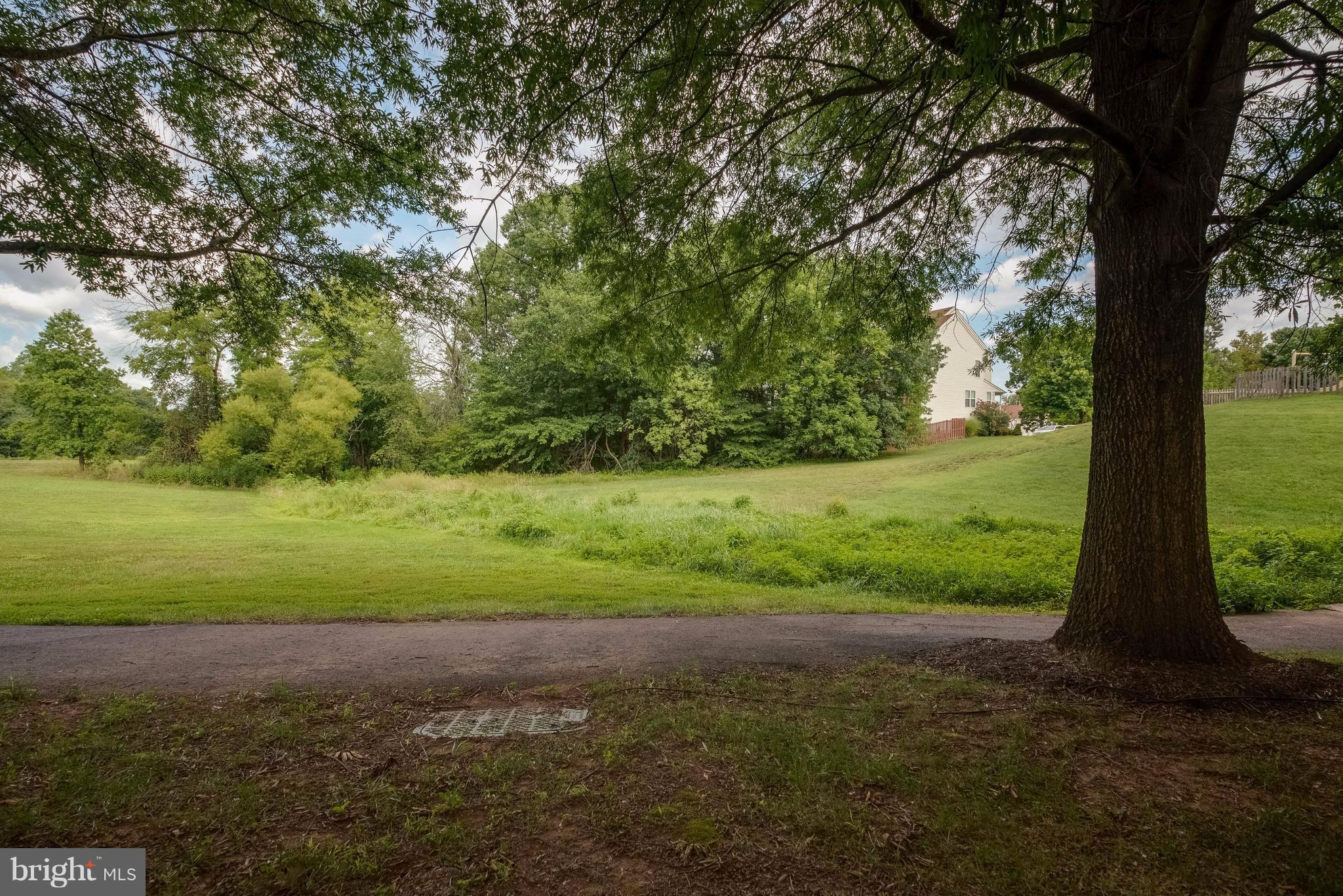 LONDON TOWN WEST - Residential