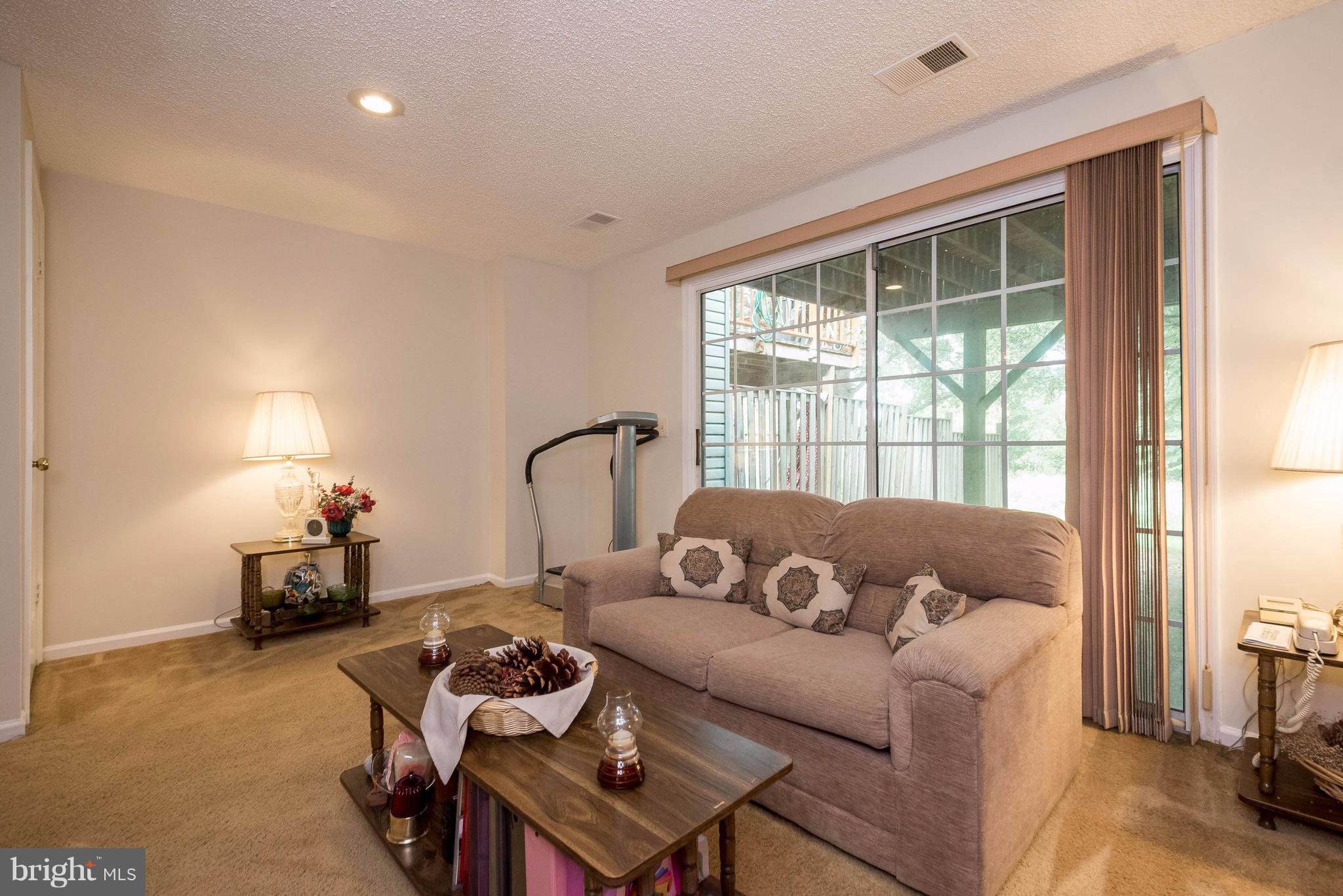 LONDON TOWN WEST - Residential